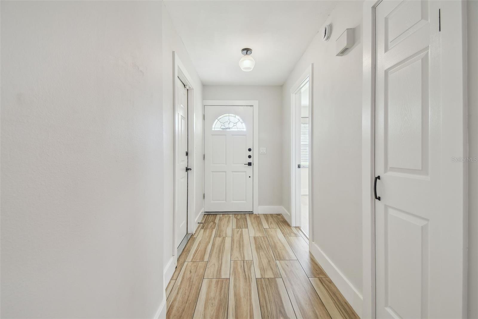 Image 15 of 73 For 206 Beverly Avenue 1-2