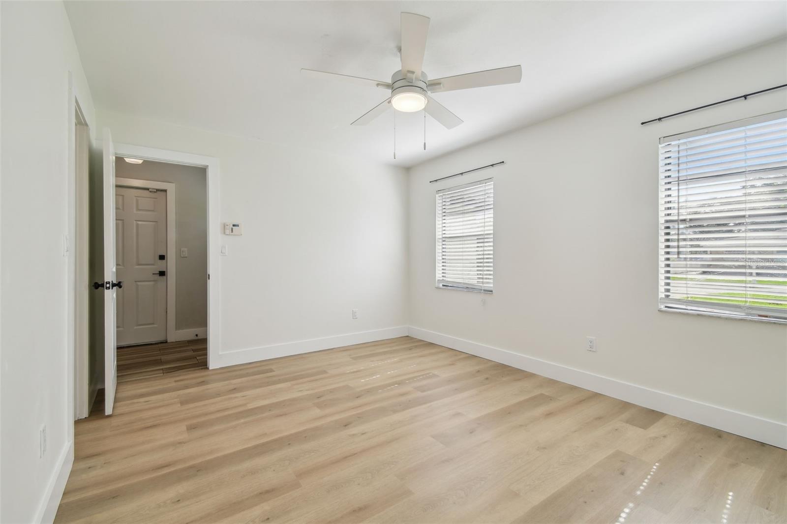 Image 19 of 73 For 206 Beverly Avenue 1-2
