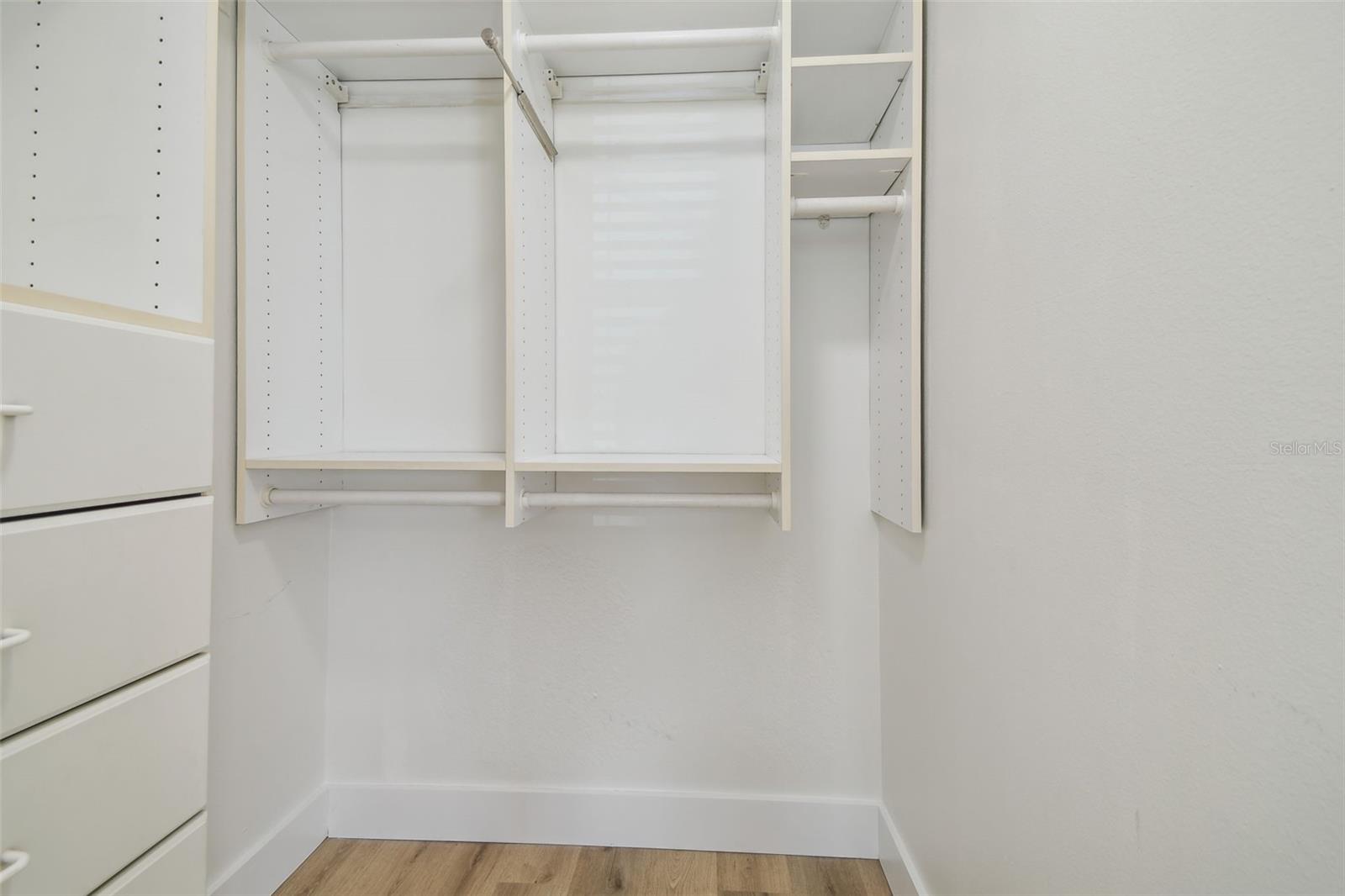 Image 20 of 73 For 206 Beverly Avenue 1-2