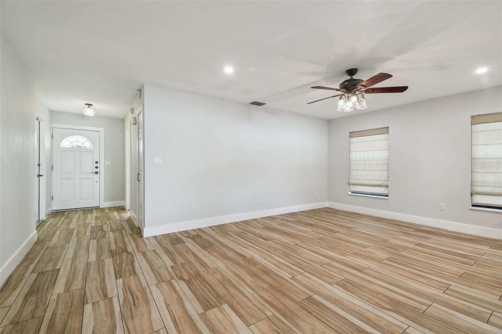 Image 30 of 73 For 206 Beverly Avenue 1-2