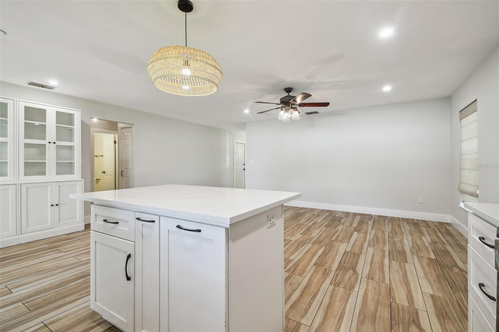 Image 36 of 73 For 206 Beverly Avenue 1-2