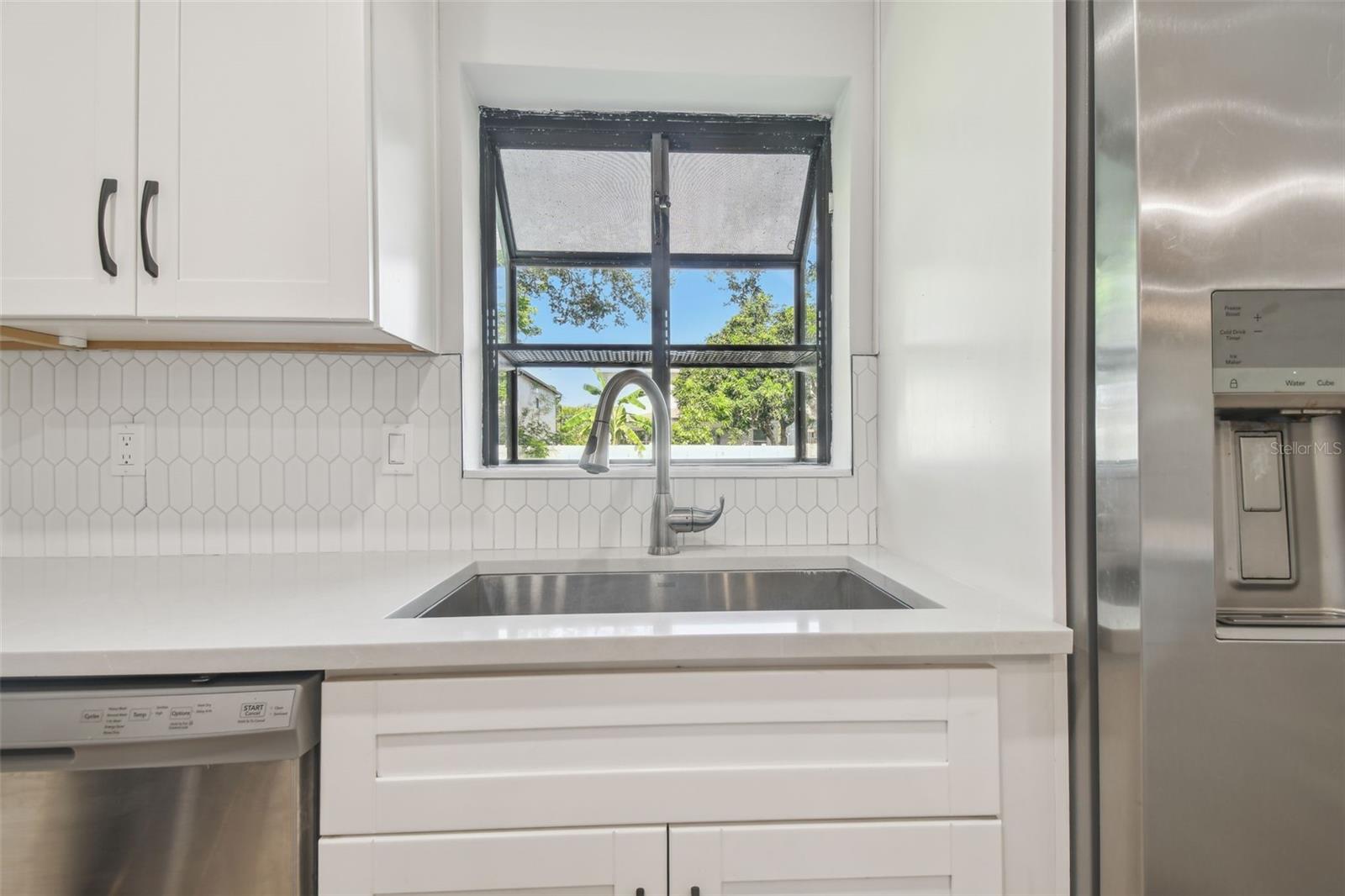 Image 38 of 73 For 206 Beverly Avenue 1-2