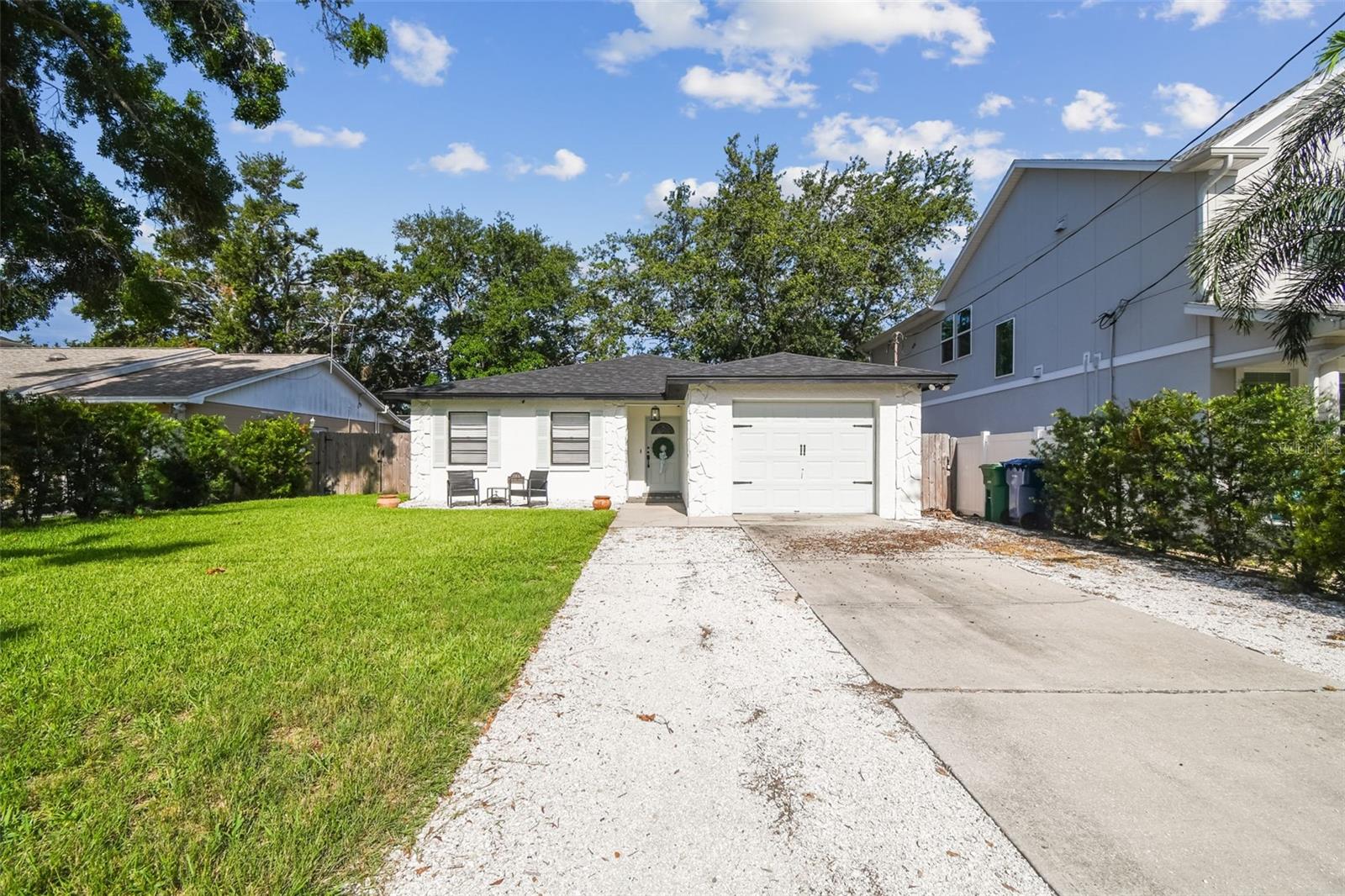 Image 6 of 73 For 206 Beverly Avenue 1-2