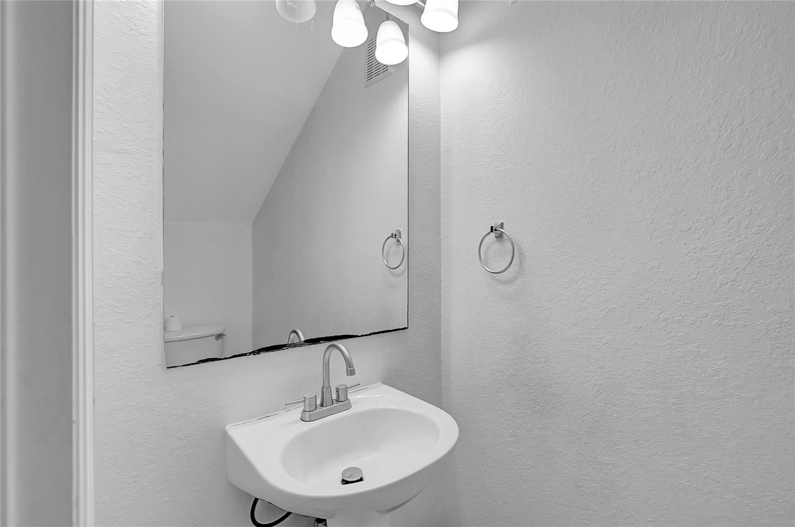 Image 21 of 32 For 7812 Tipperary Ln.