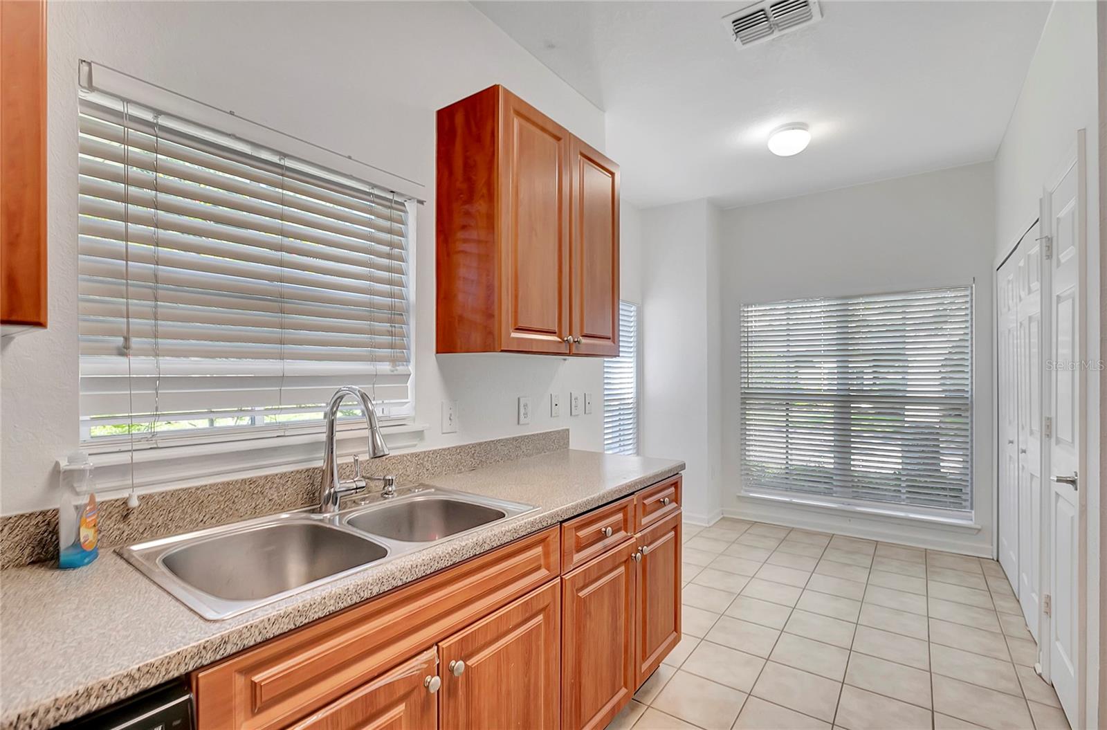 Image 7 of 32 For 7812 Tipperary Ln.