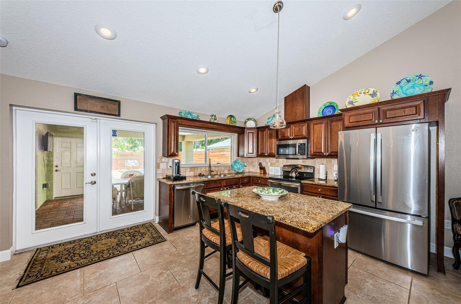 Image 12 of 32 For 6387 4th Avenue S