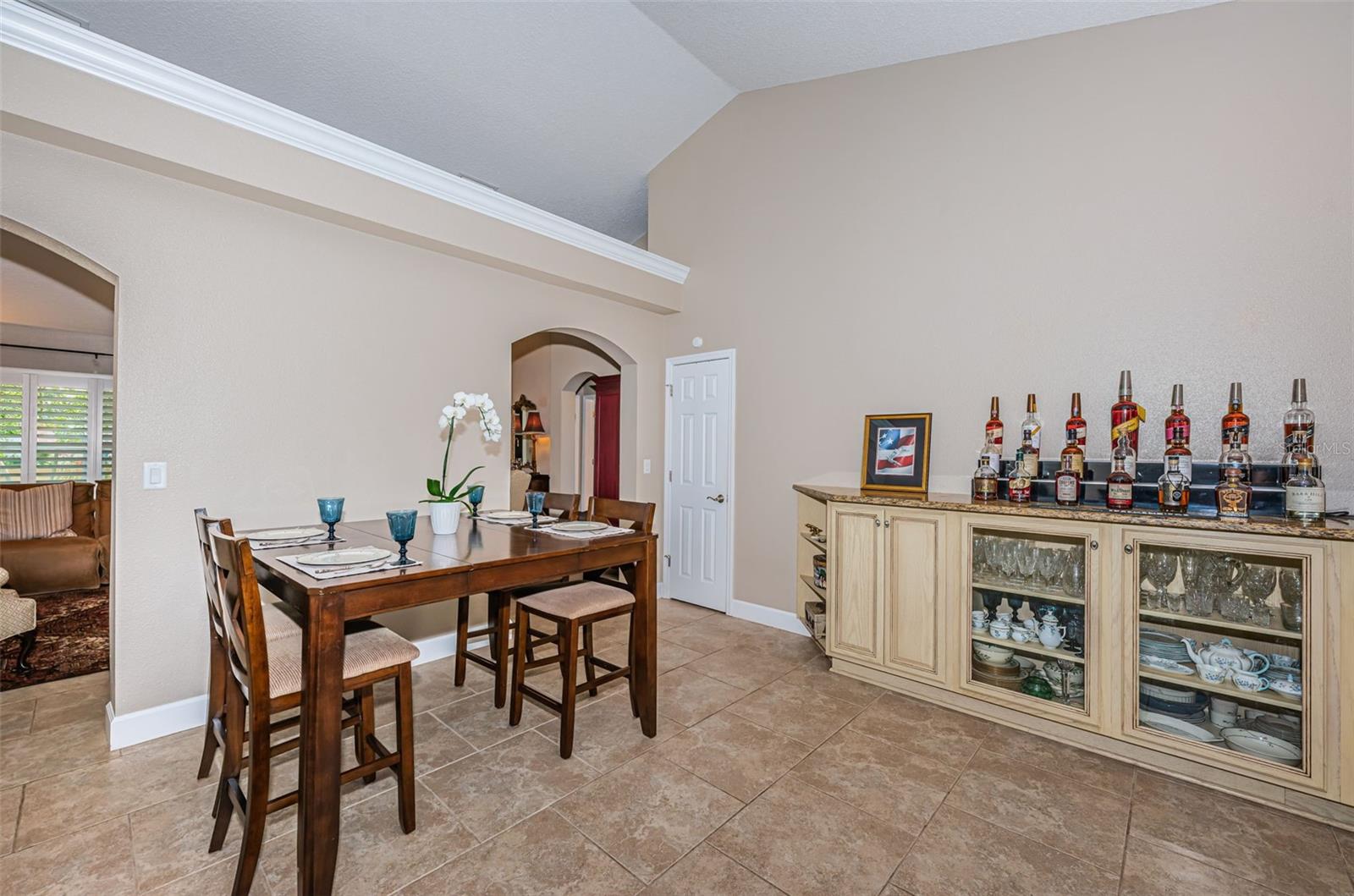 Image 15 of 32 For 6387 4th Avenue S