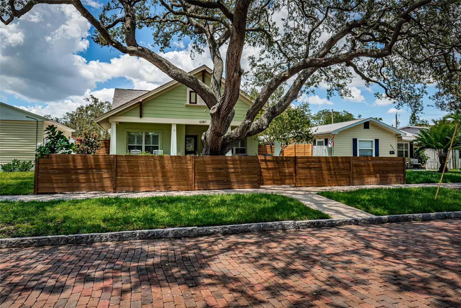 Image 32 of 32 For 6387 4th Avenue S