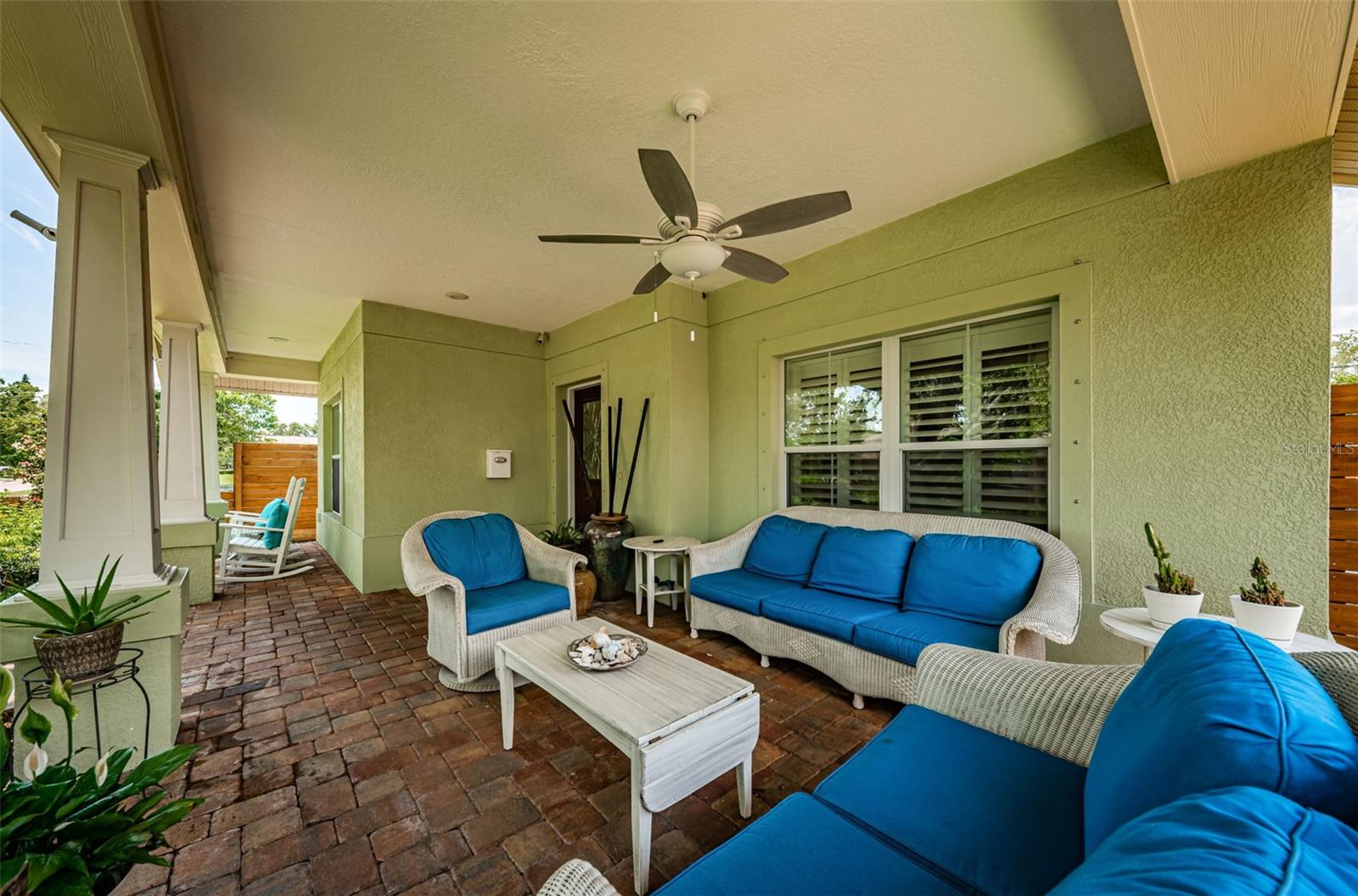 Image 4 of 32 For 6387 4th Avenue S