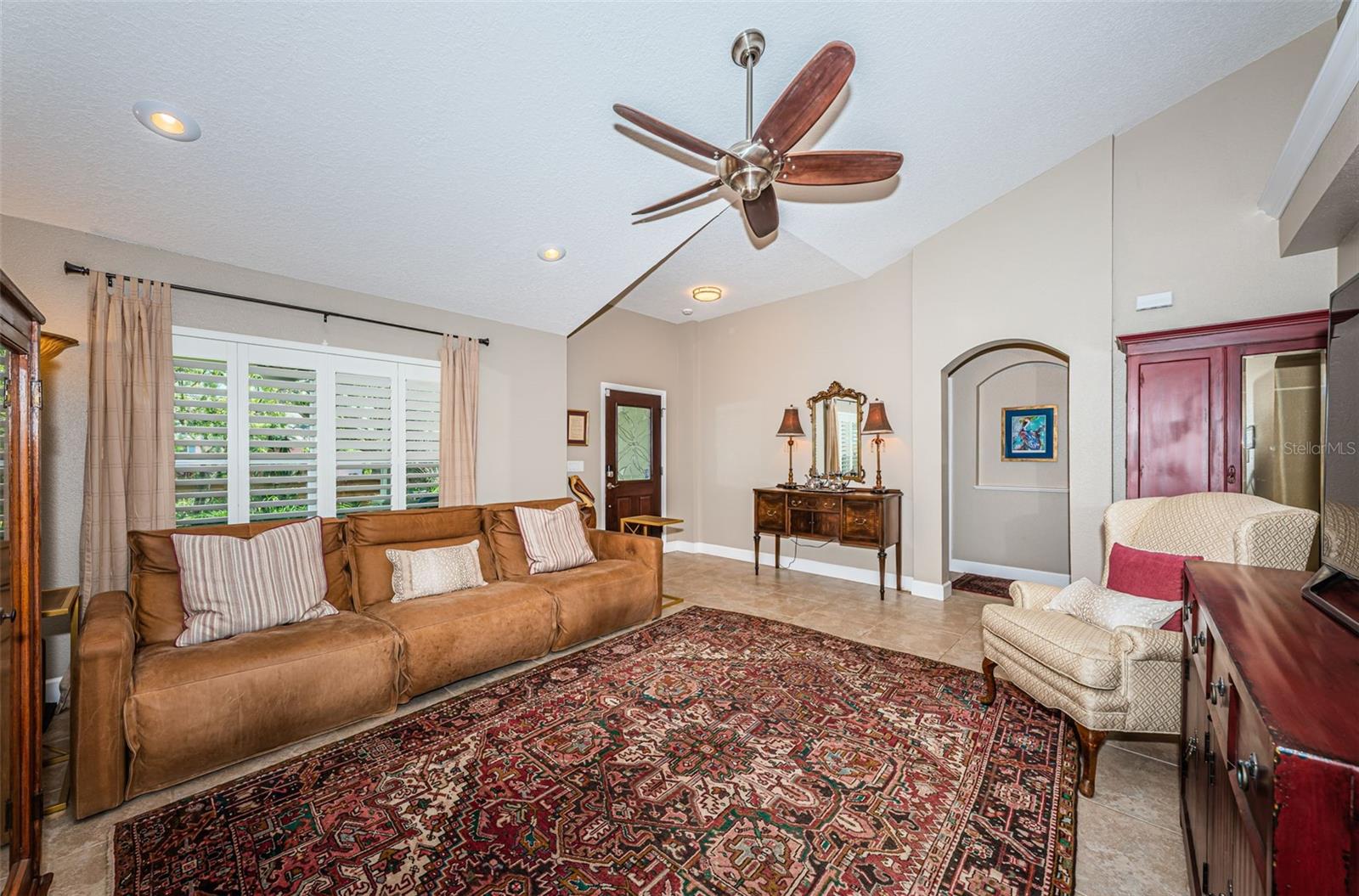 Image 6 of 32 For 6387 4th Avenue S
