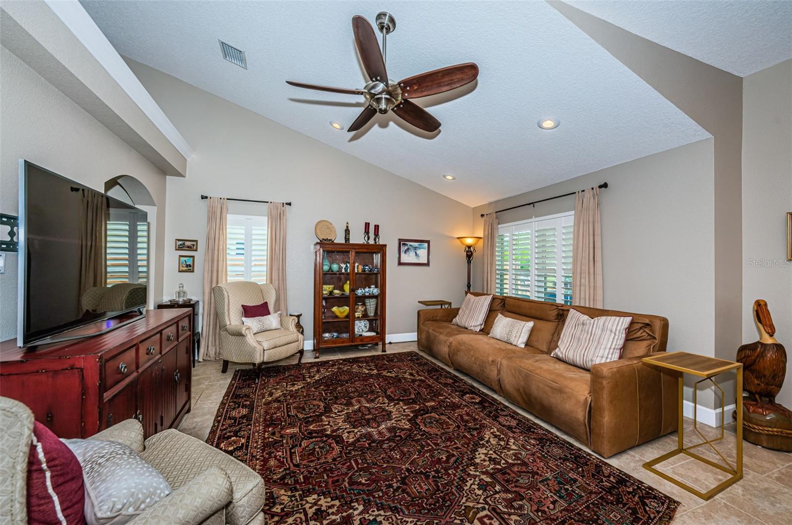 Image 7 of 32 For 6387 4th Avenue S