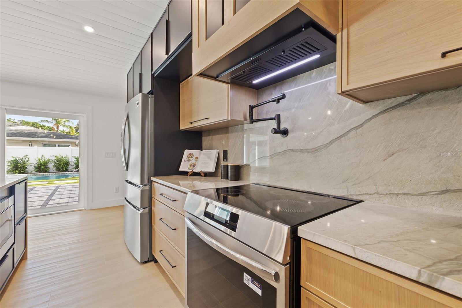Image 20 of 61 For 497 Capri Way Ne