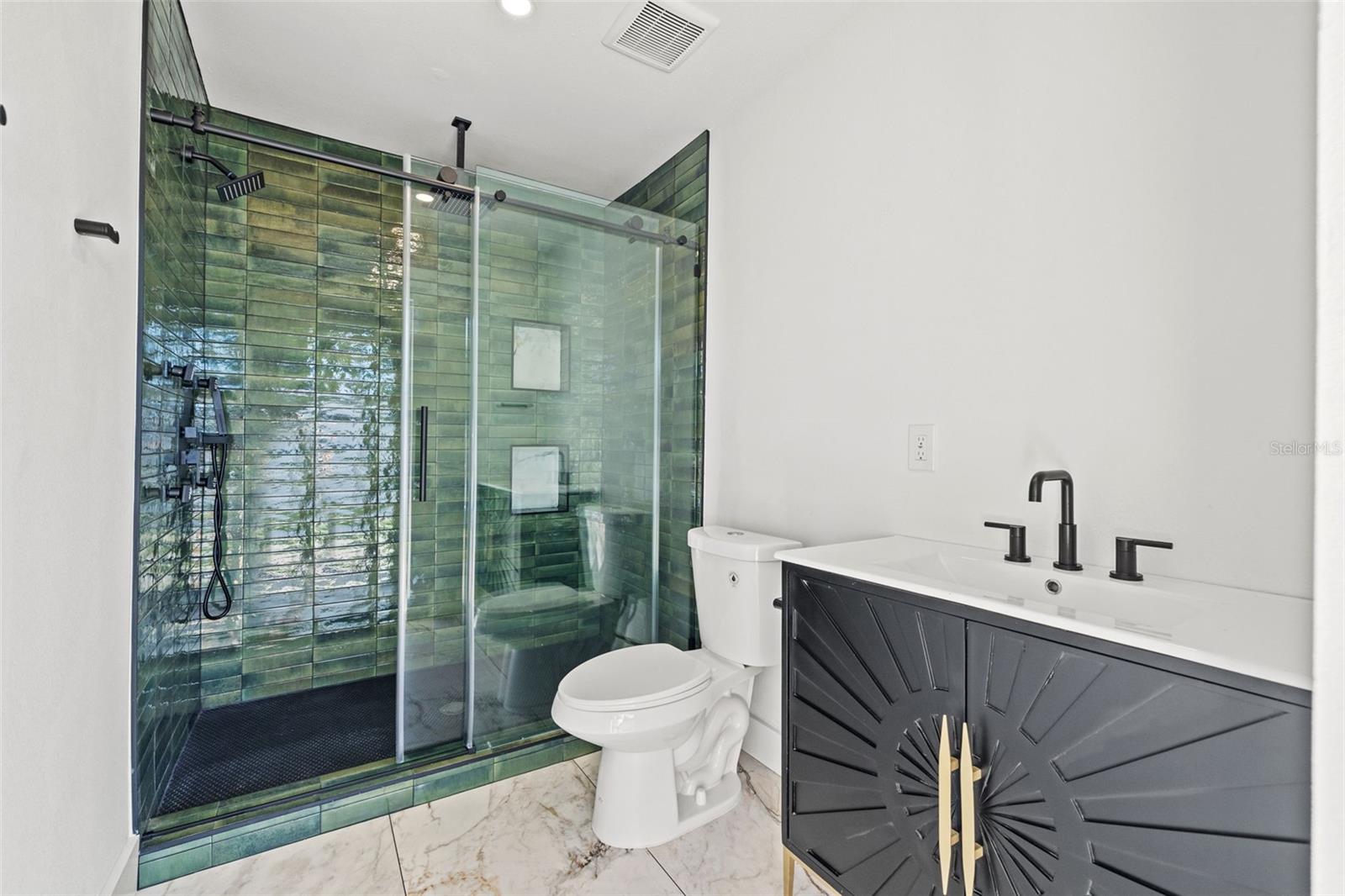Image 41 of 61 For 497 Capri Way Ne