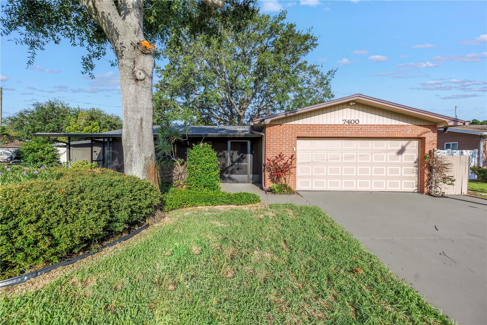 Details for 7400 Locust Street Ne, ST PETERSBURG, FL 33702