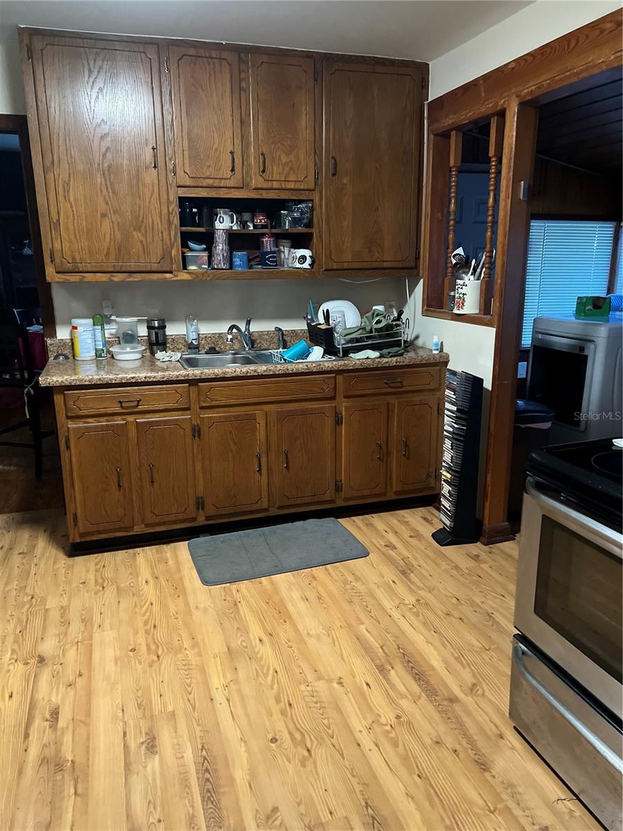 Image 4 of 17 For 1064 12th Street