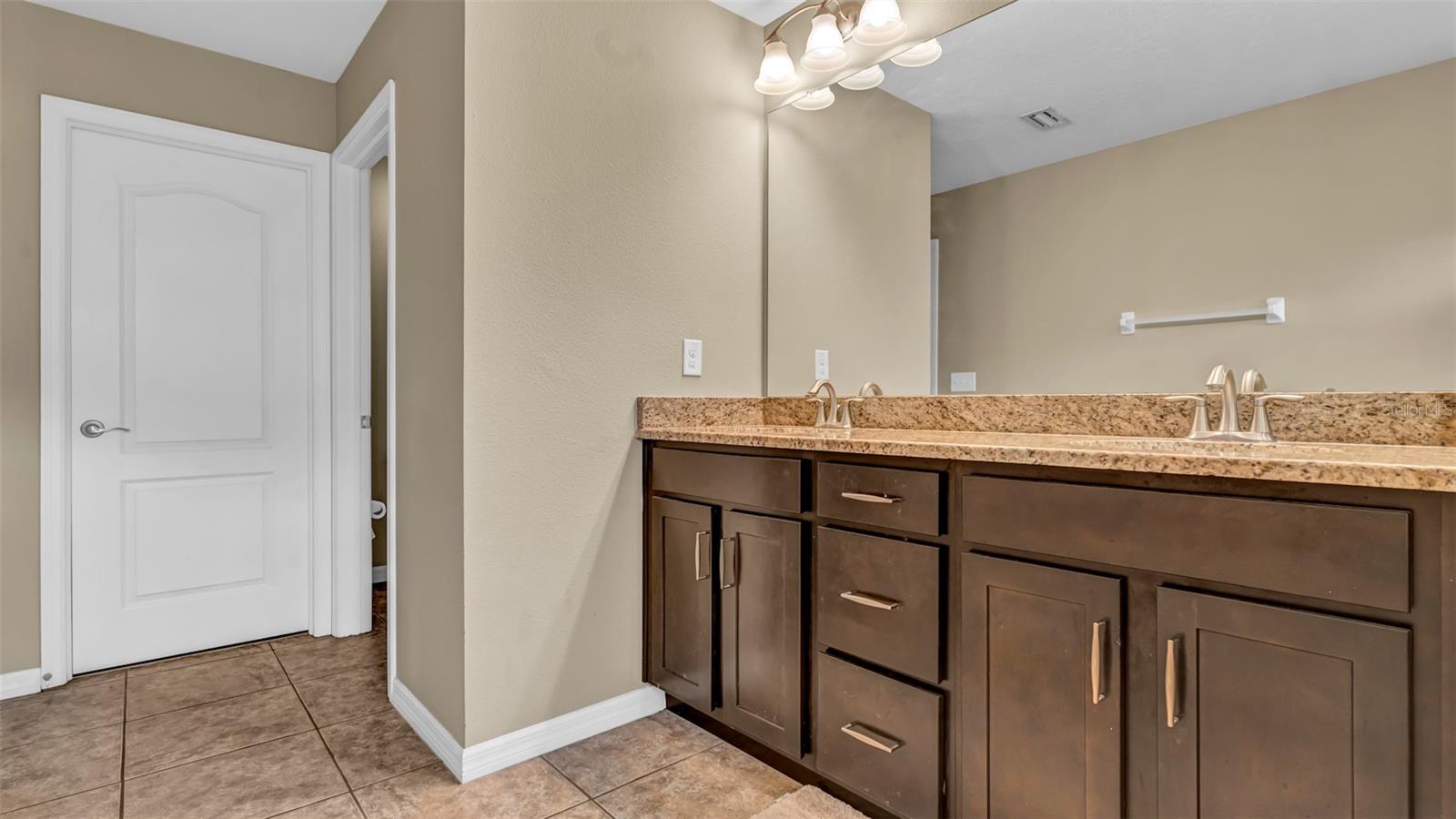 Image 23 of 46 For 12920 Whittington Court