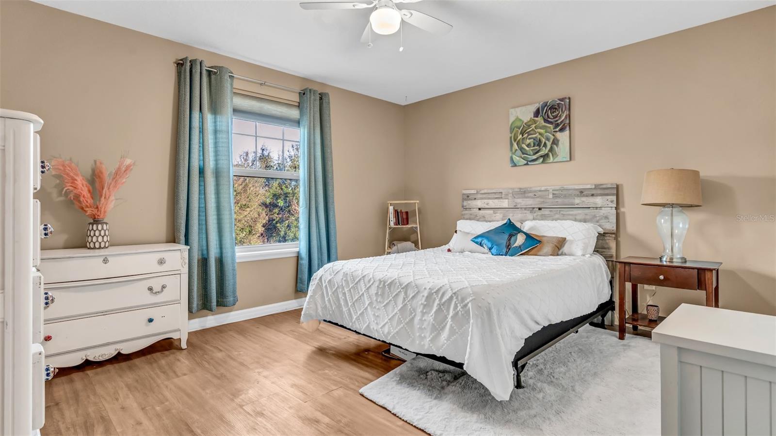 Image 28 of 46 For 12920 Whittington Court