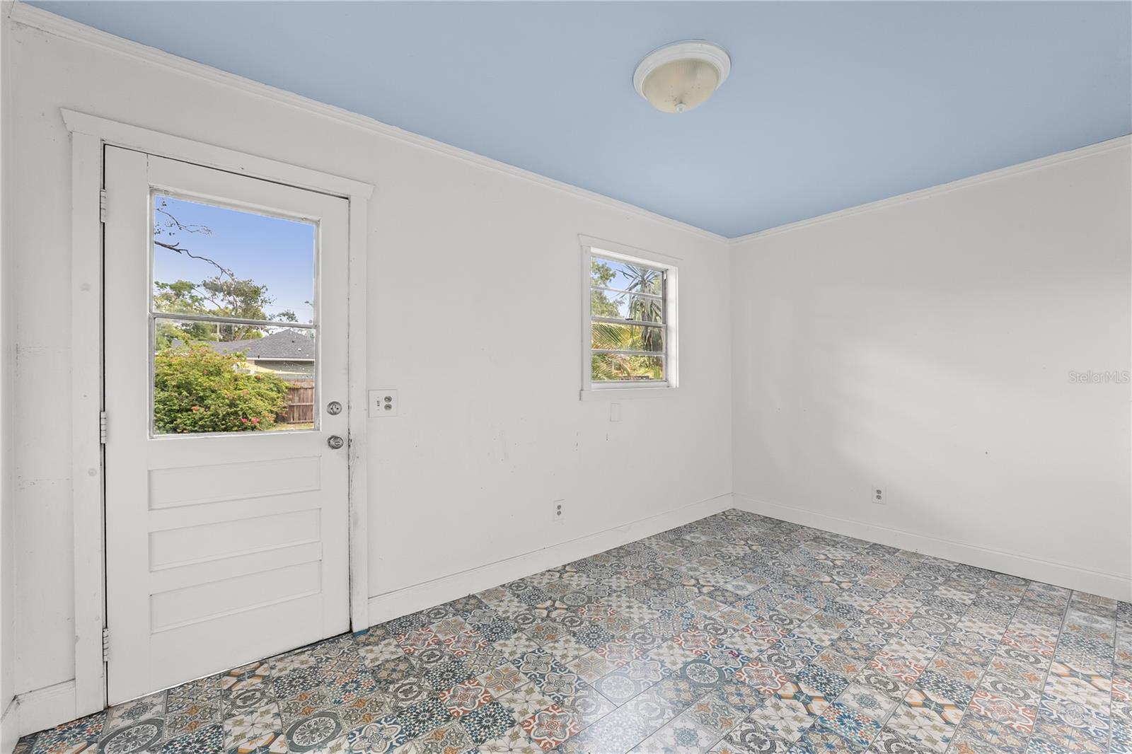Image 18 of 30 For 217 Powhatan Avenue