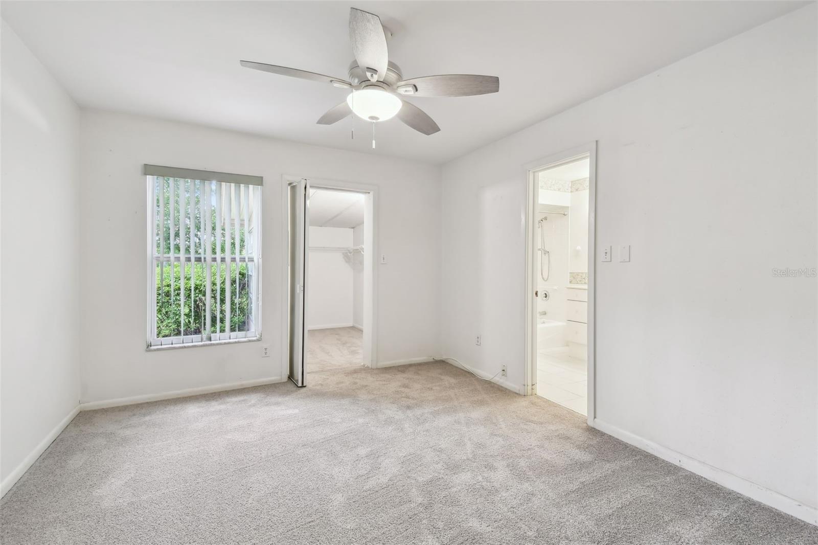 Listing photo id 13 for 8319 Annwood Road