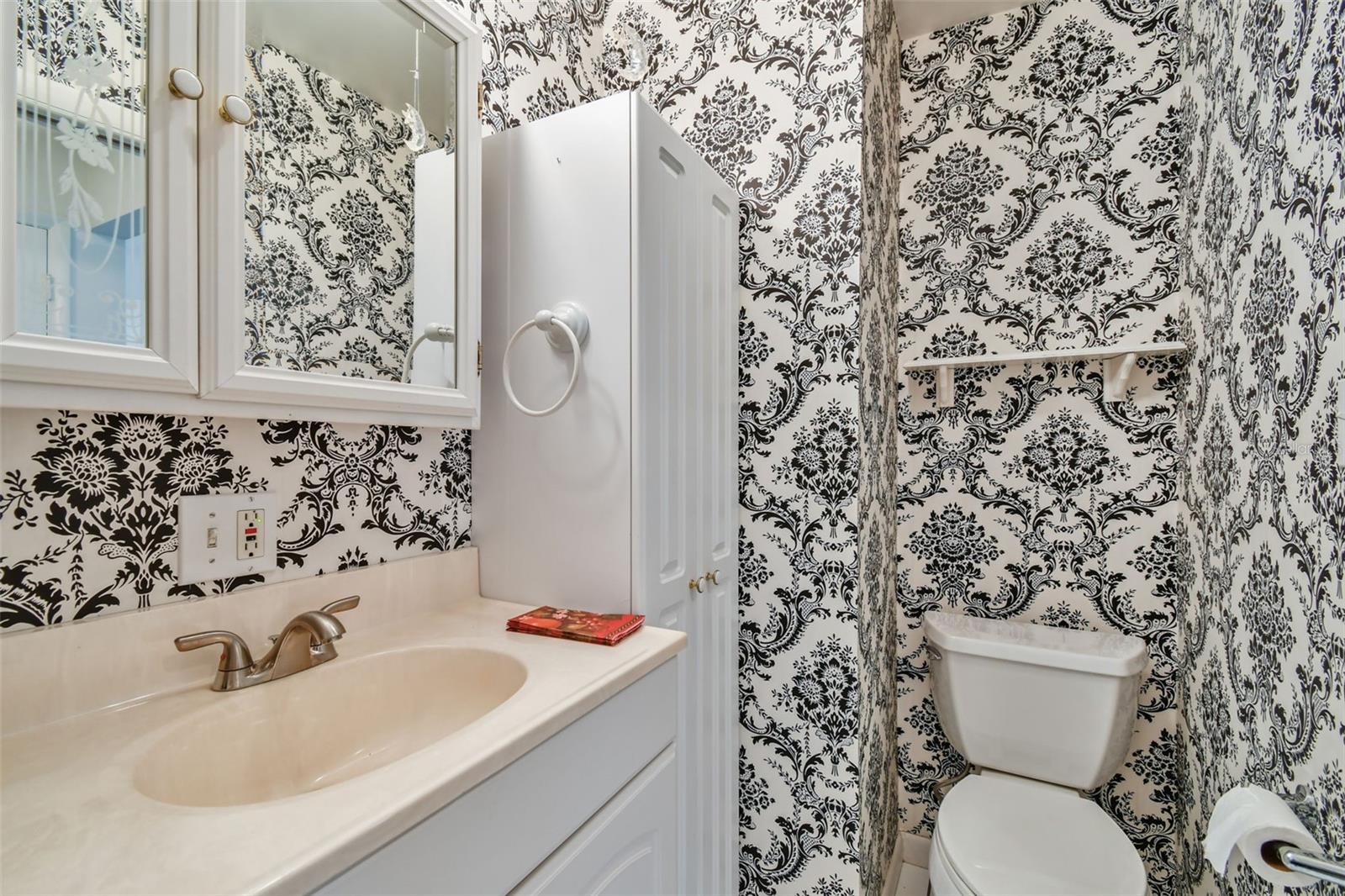 Listing photo id 17 for 8319 Annwood Road