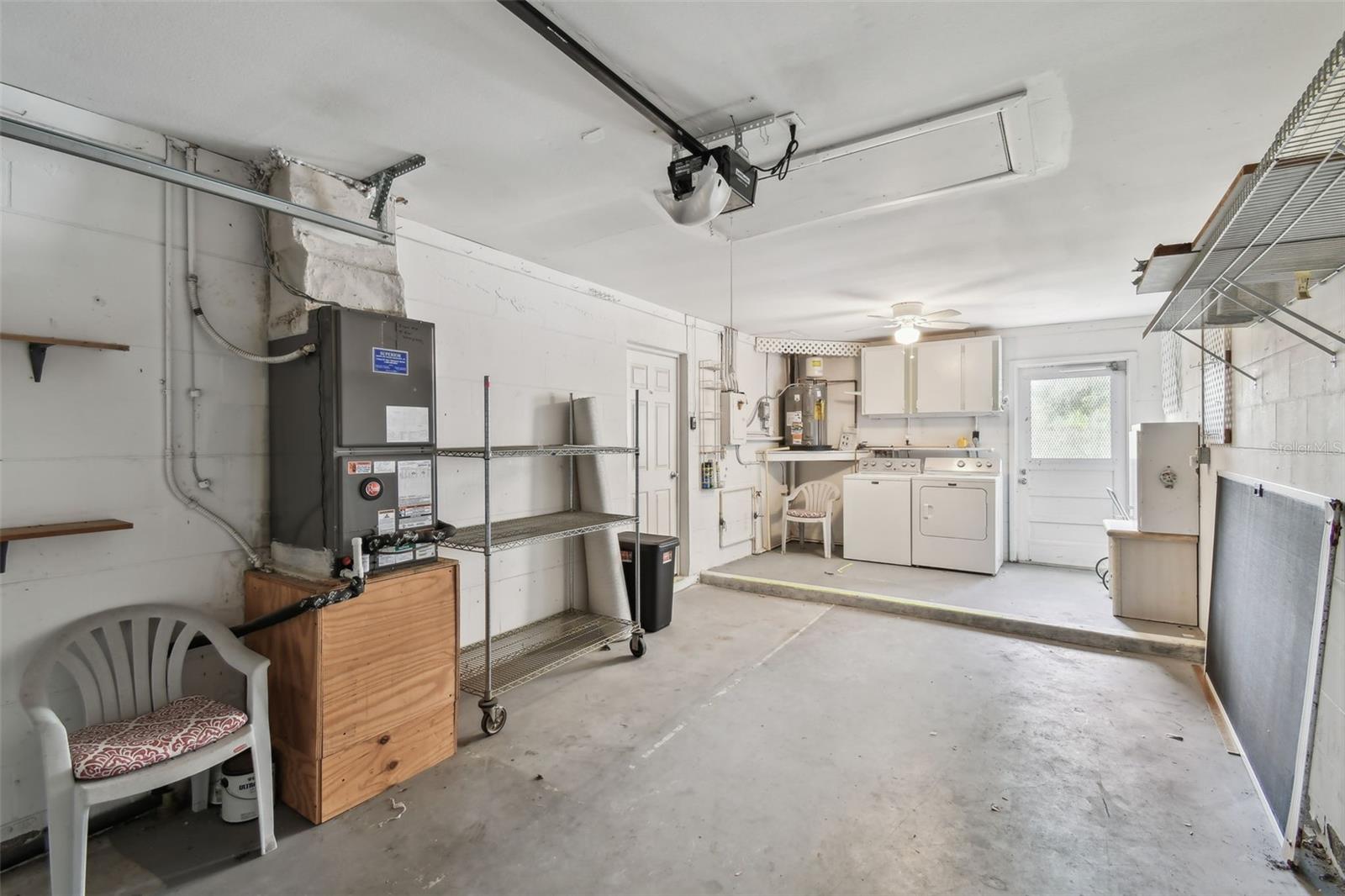 Listing photo id 19 for 8319 Annwood Road