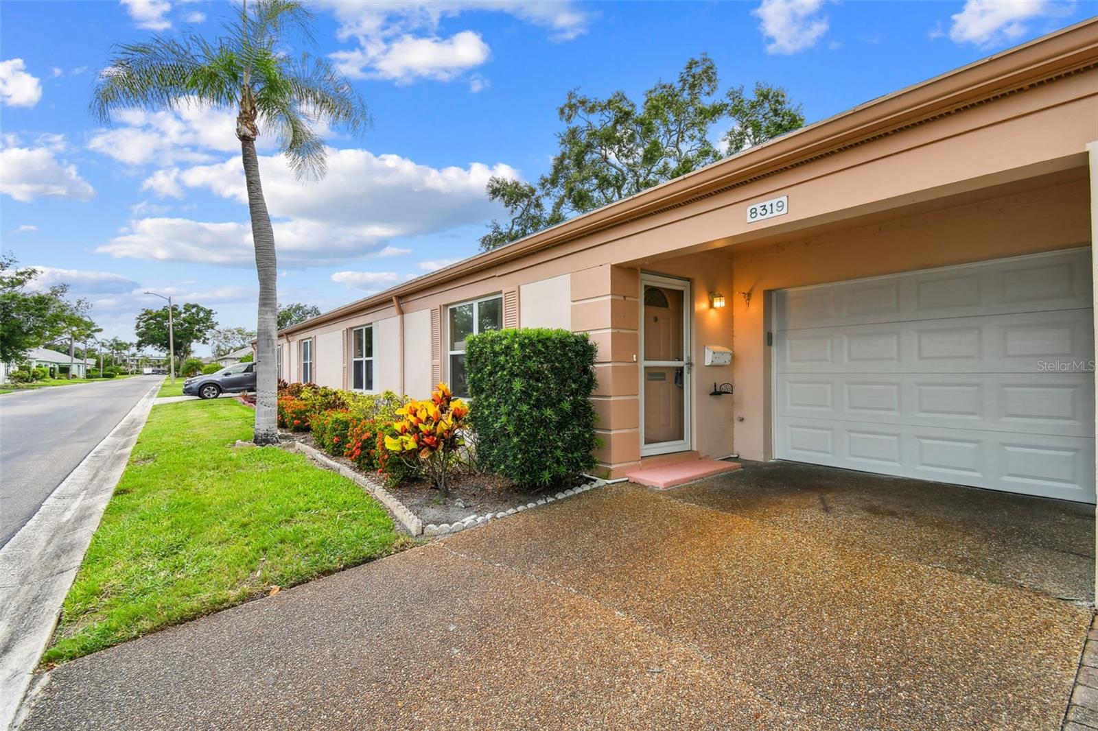 Listing photo id 25 for 8319 Annwood Road