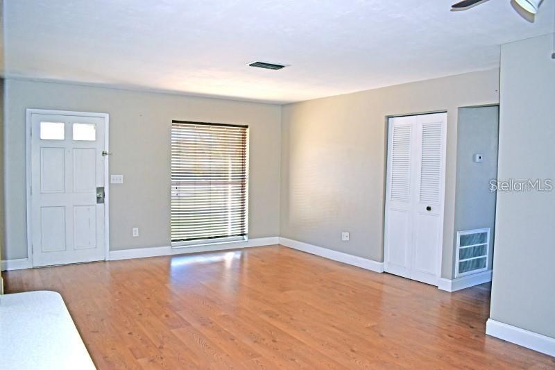 Image 7 of 14 For 1002 Cobblestone Drive