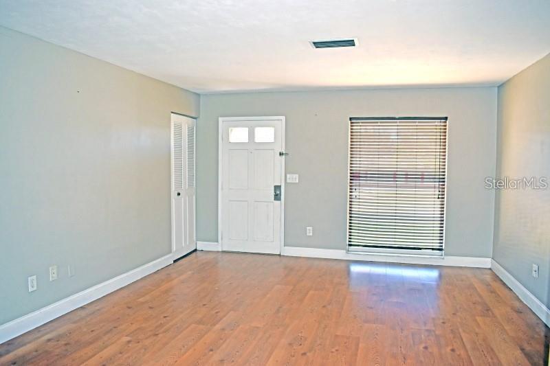 Image 8 of 14 For 1002 Cobblestone Drive