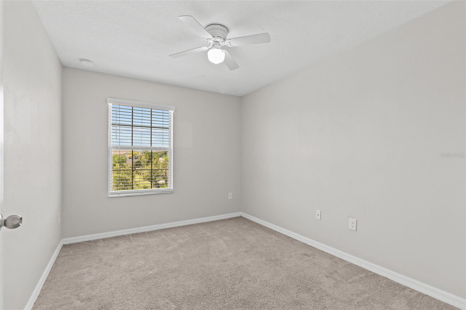 Image 13 of 40 For 9768 Pembrooke Pines Drive