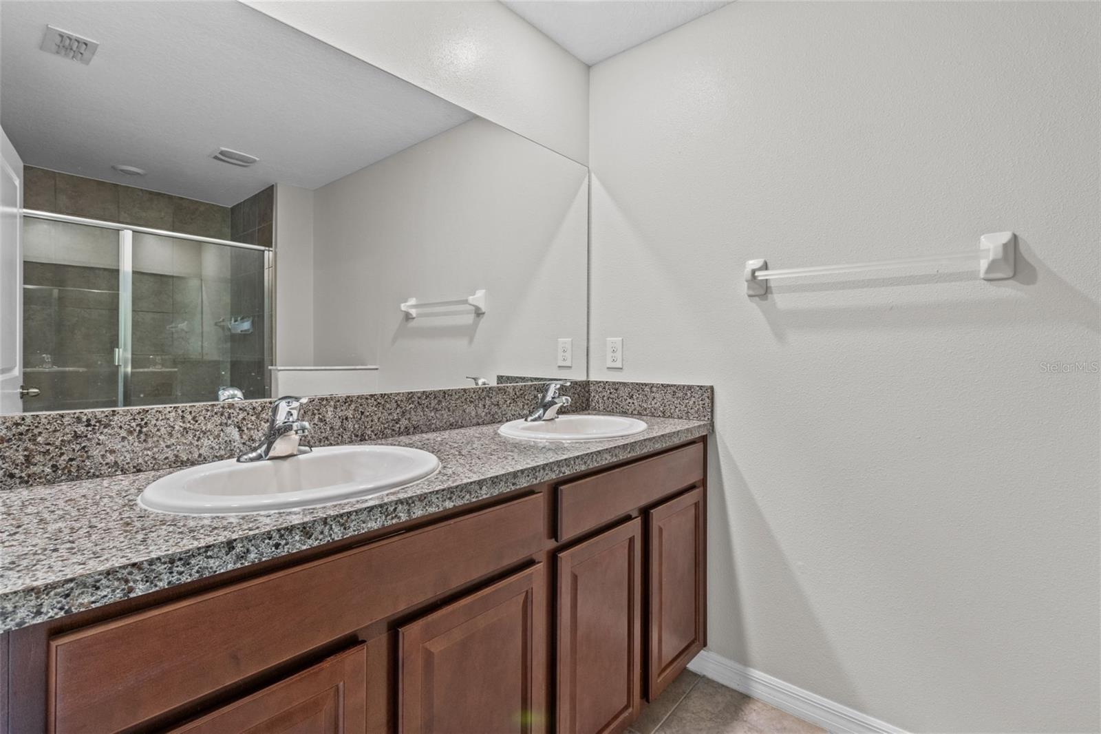 Image 23 of 40 For 9768 Pembrooke Pines Drive
