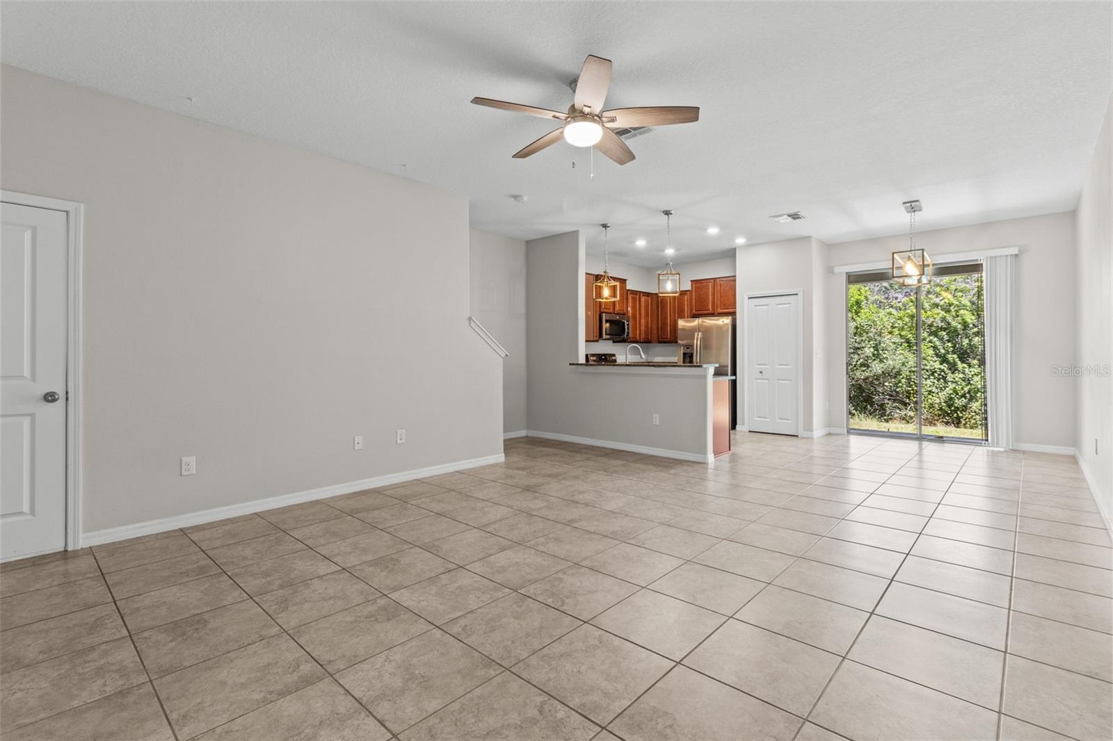 Image 6 of 40 For 9768 Pembrooke Pines Drive