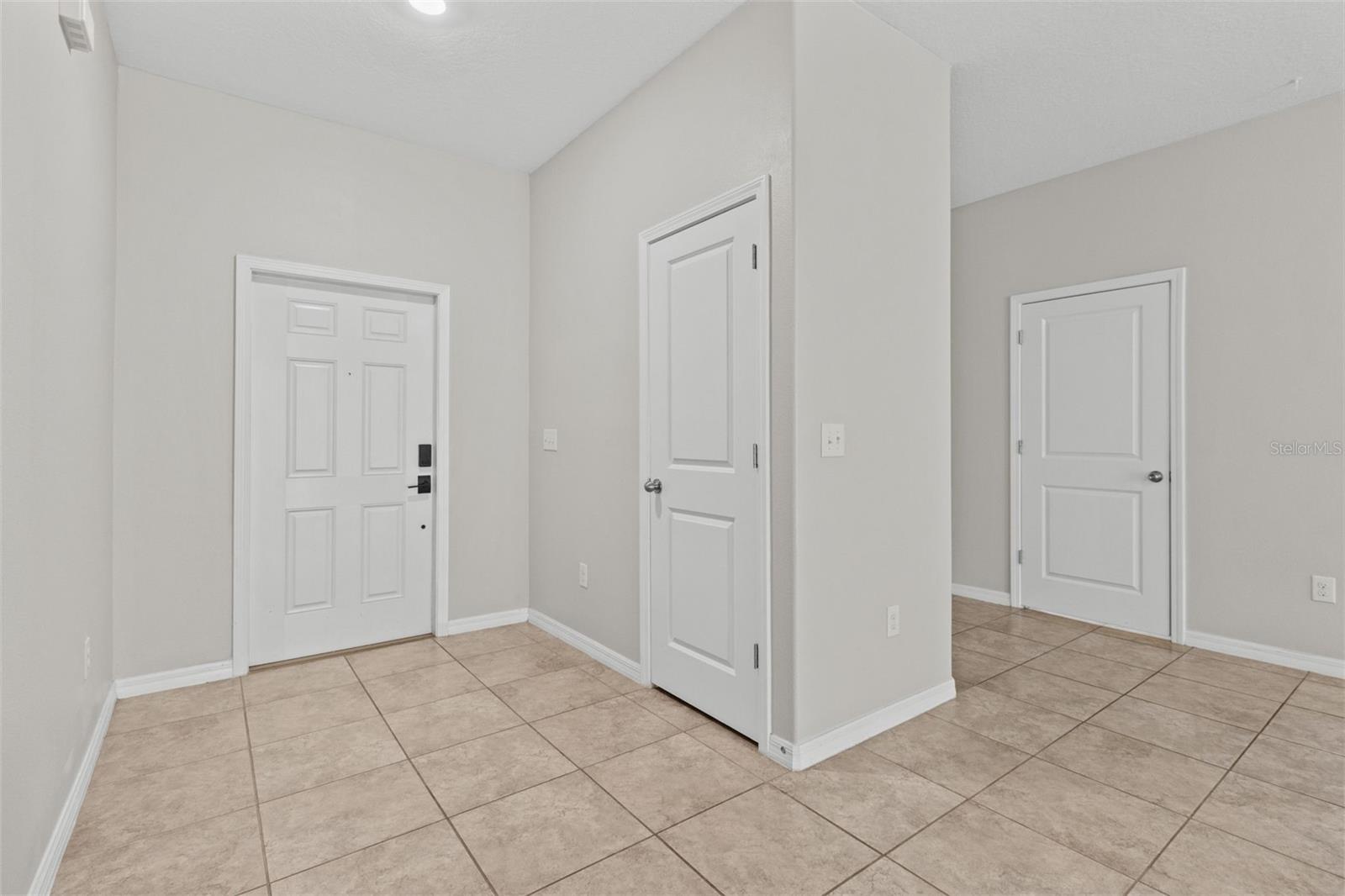 Image 9 of 40 For 9768 Pembrooke Pines Drive