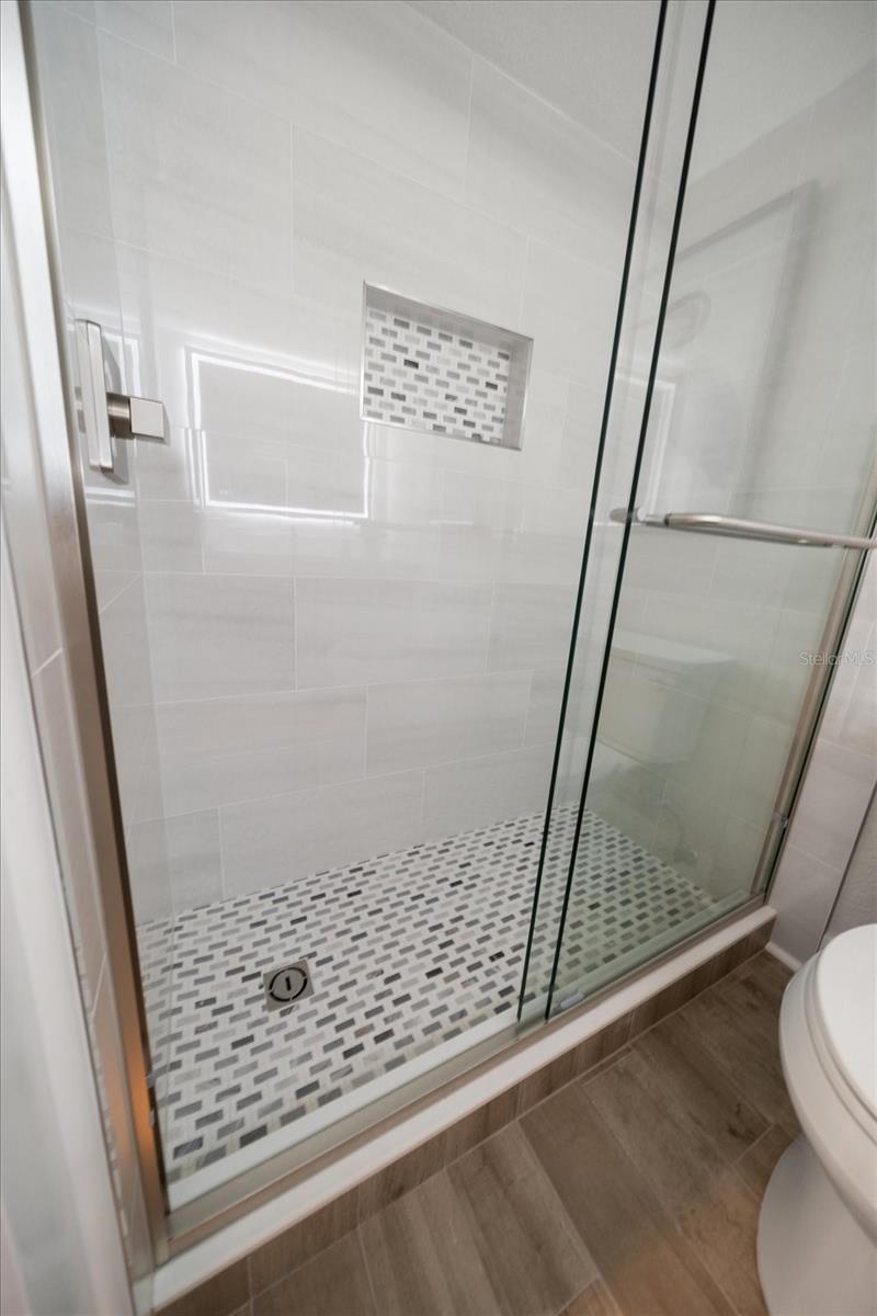 Image 20 of 45 For 825 Gulfview Boulevard 104