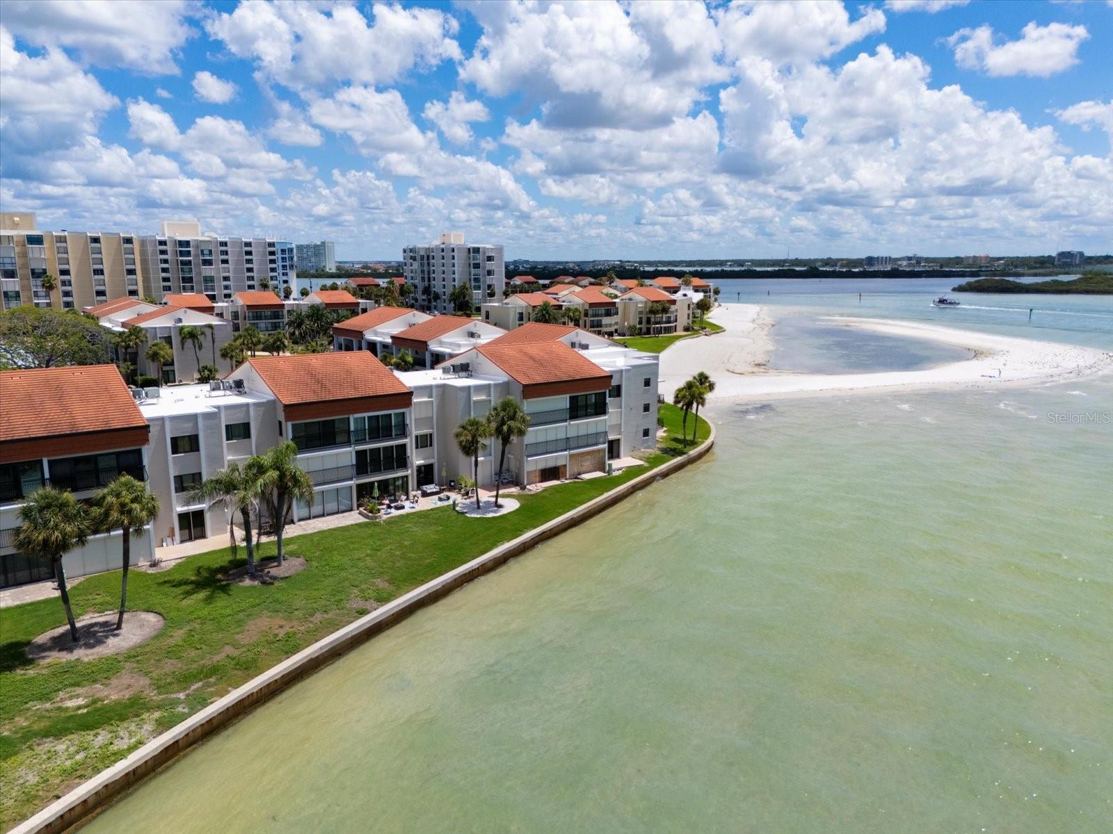 Image 34 of 45 For 825 Gulfview Boulevard 104