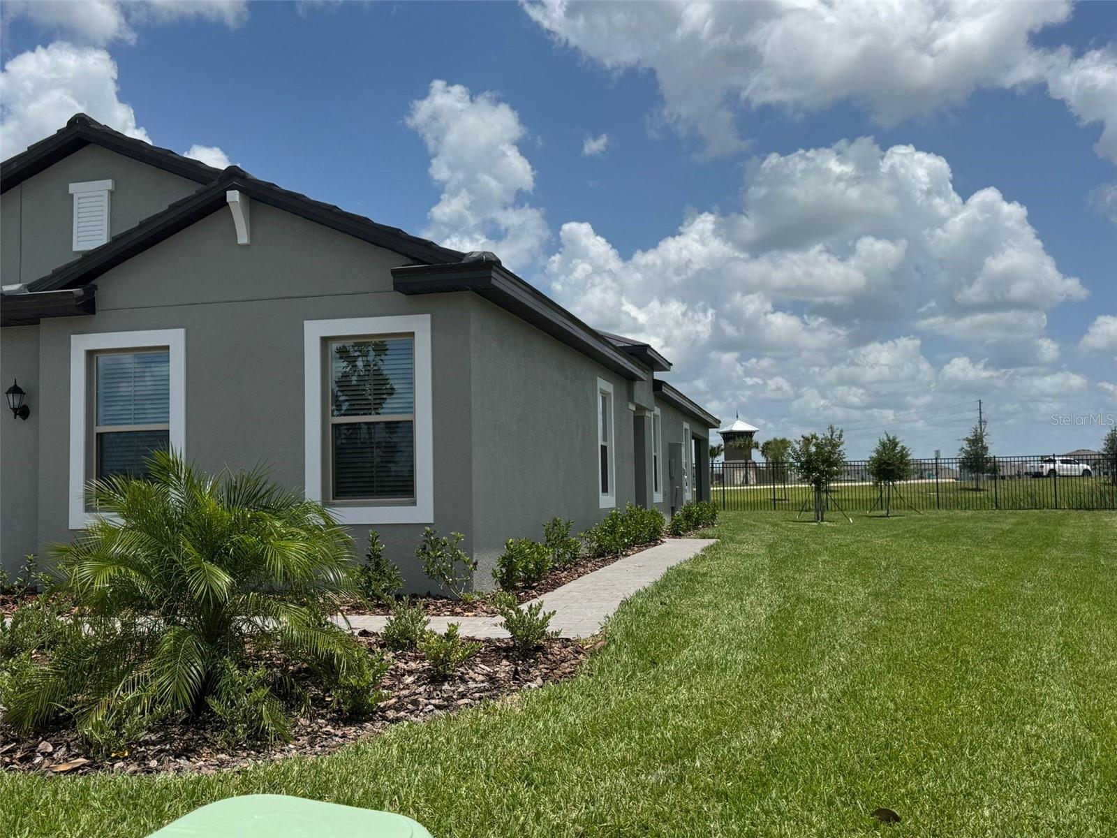 Image 3 of 50 For 32040 Griffin Sands Ln