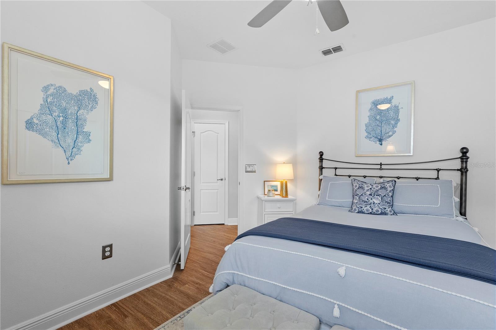 Image 43 of 73 For 7607 Desoto Street