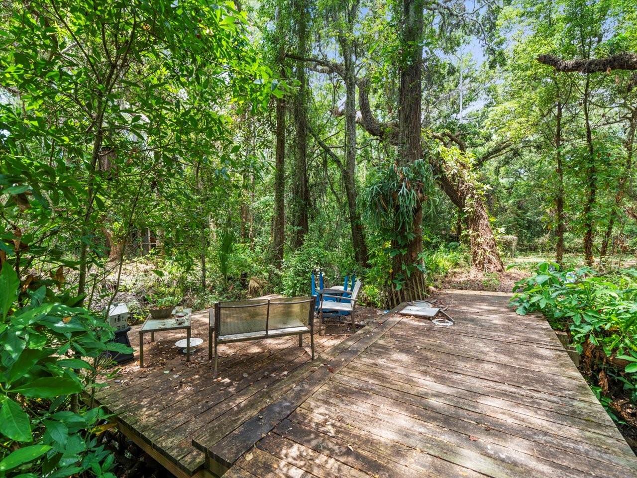 Listing photo id 9 for 16035 Chastain Road