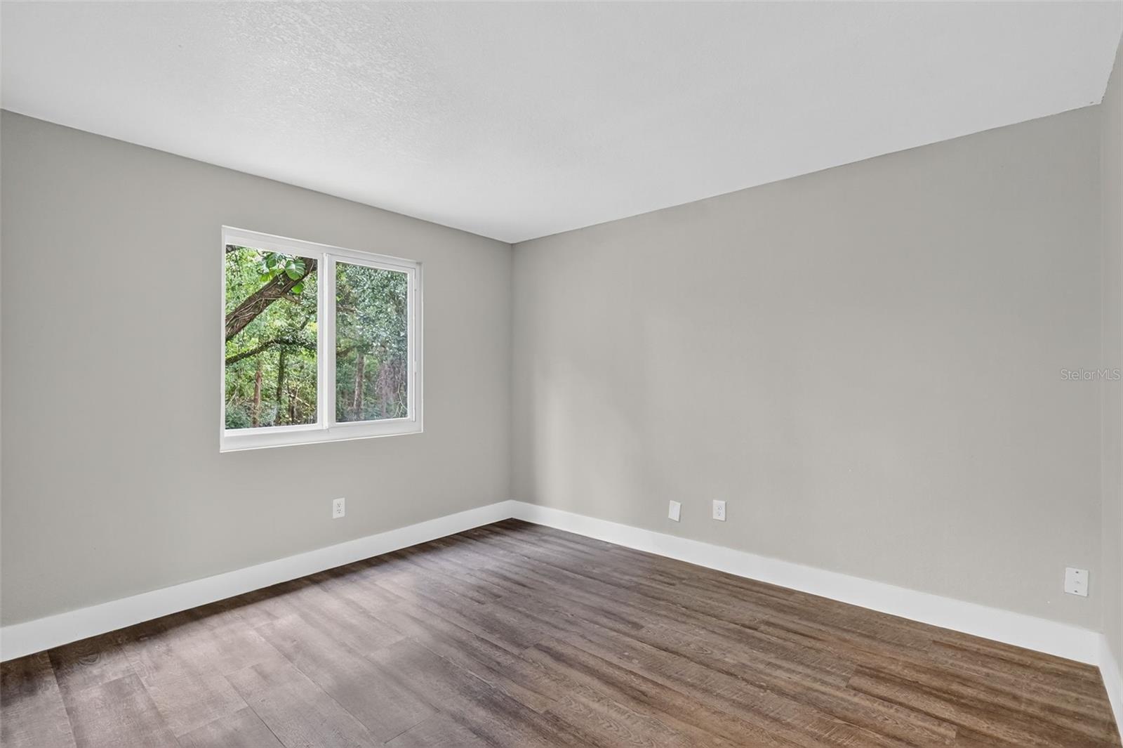 Image 31 of 36 For 16133 Ravendale Drive