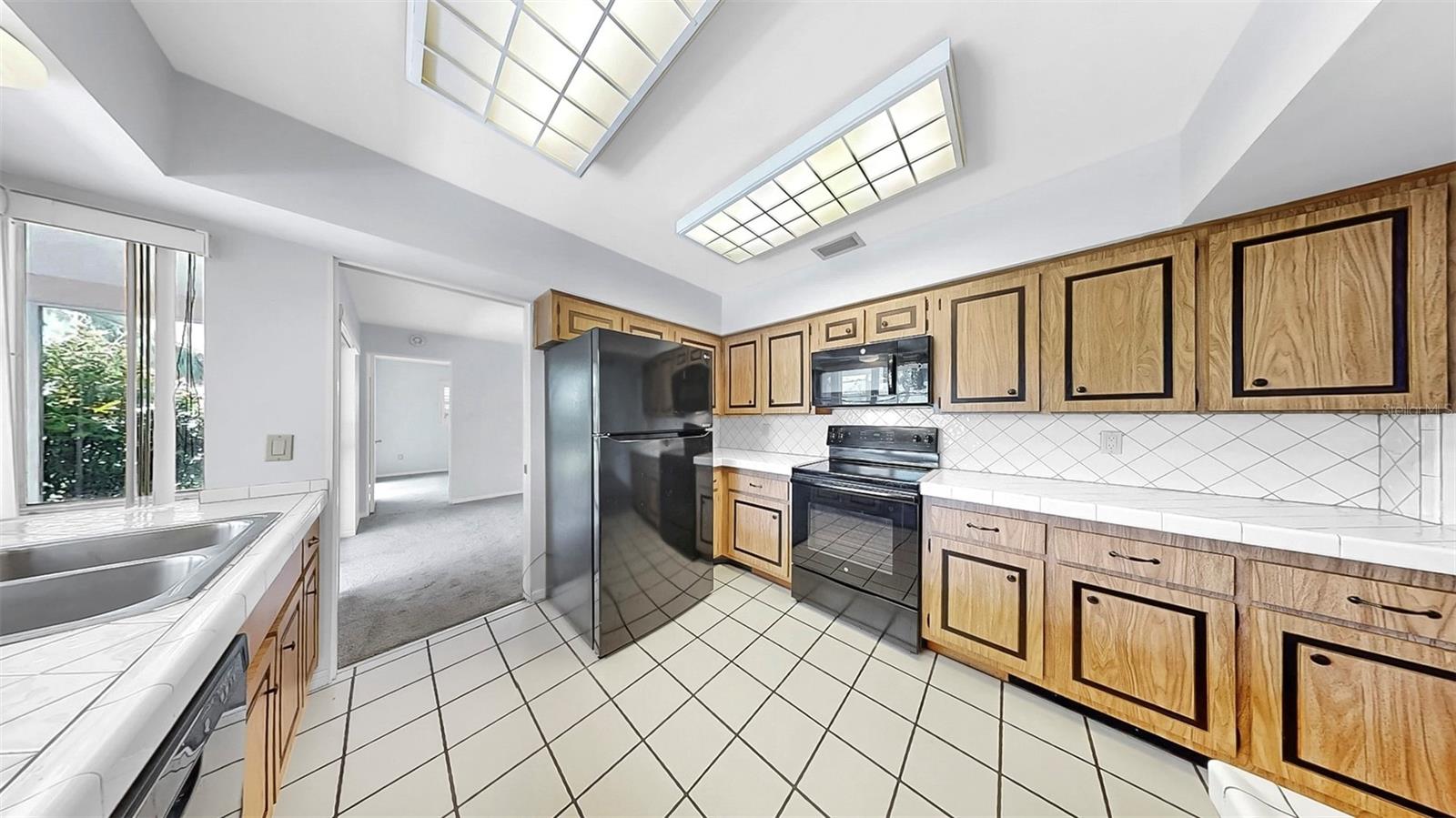 Image 14 of 44 For 8671 11th Street N