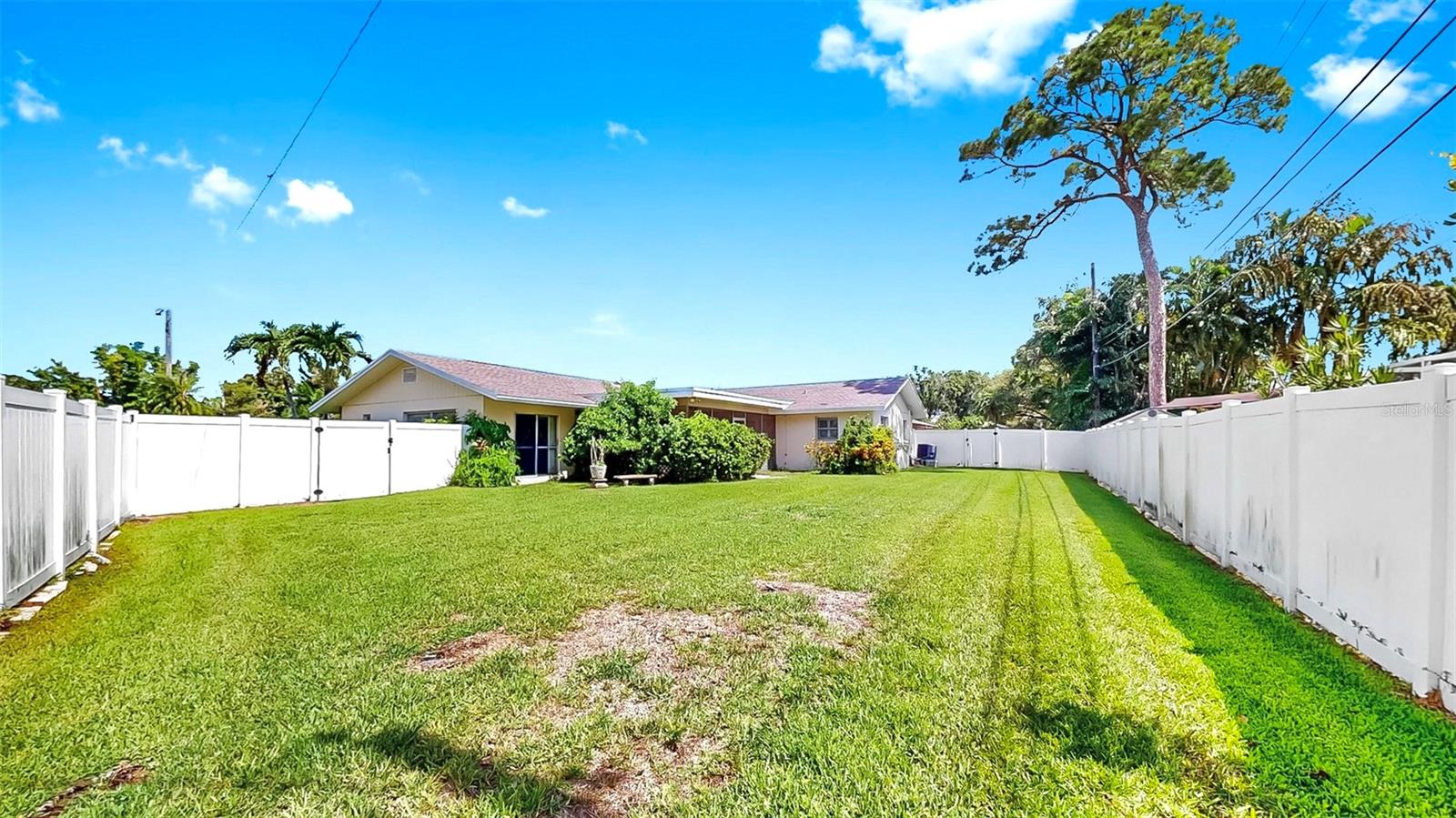 Image 36 of 44 For 8671 11th Street N