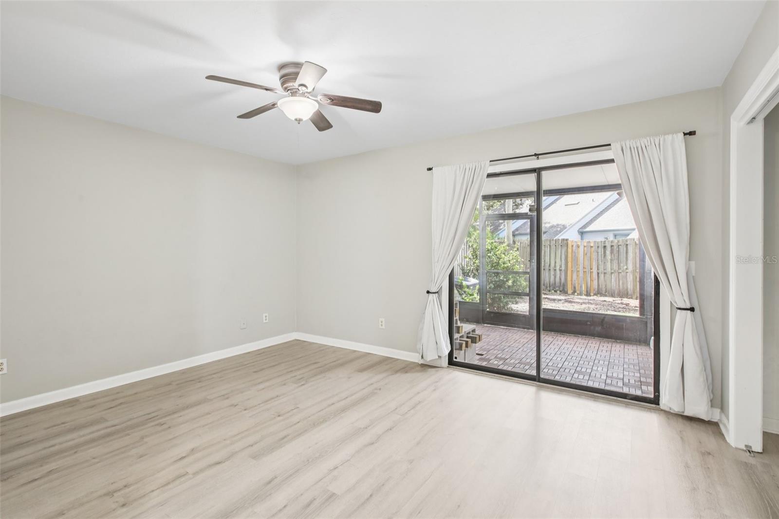 Image 16 of 27 For 5203 Oak Charter Court 5203