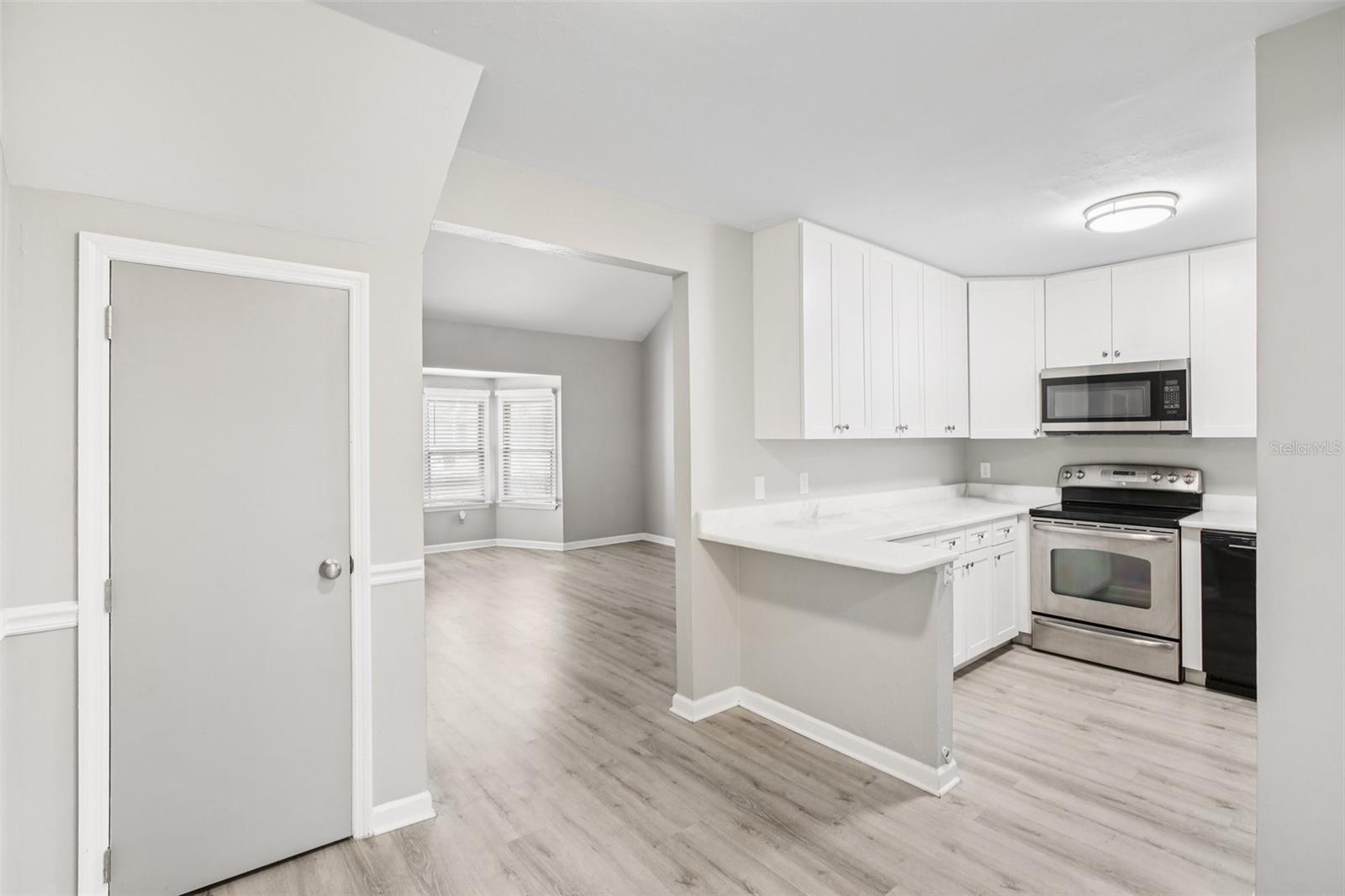 Image 8 of 27 For 5203 Oak Charter Court 5203