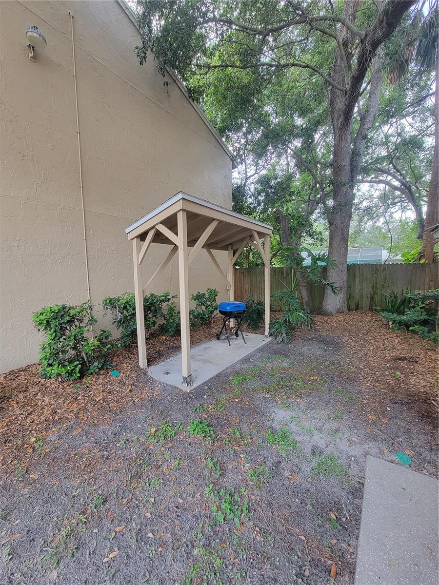 Image 18 of 21 For 4810 Dauphin Avenue 13c