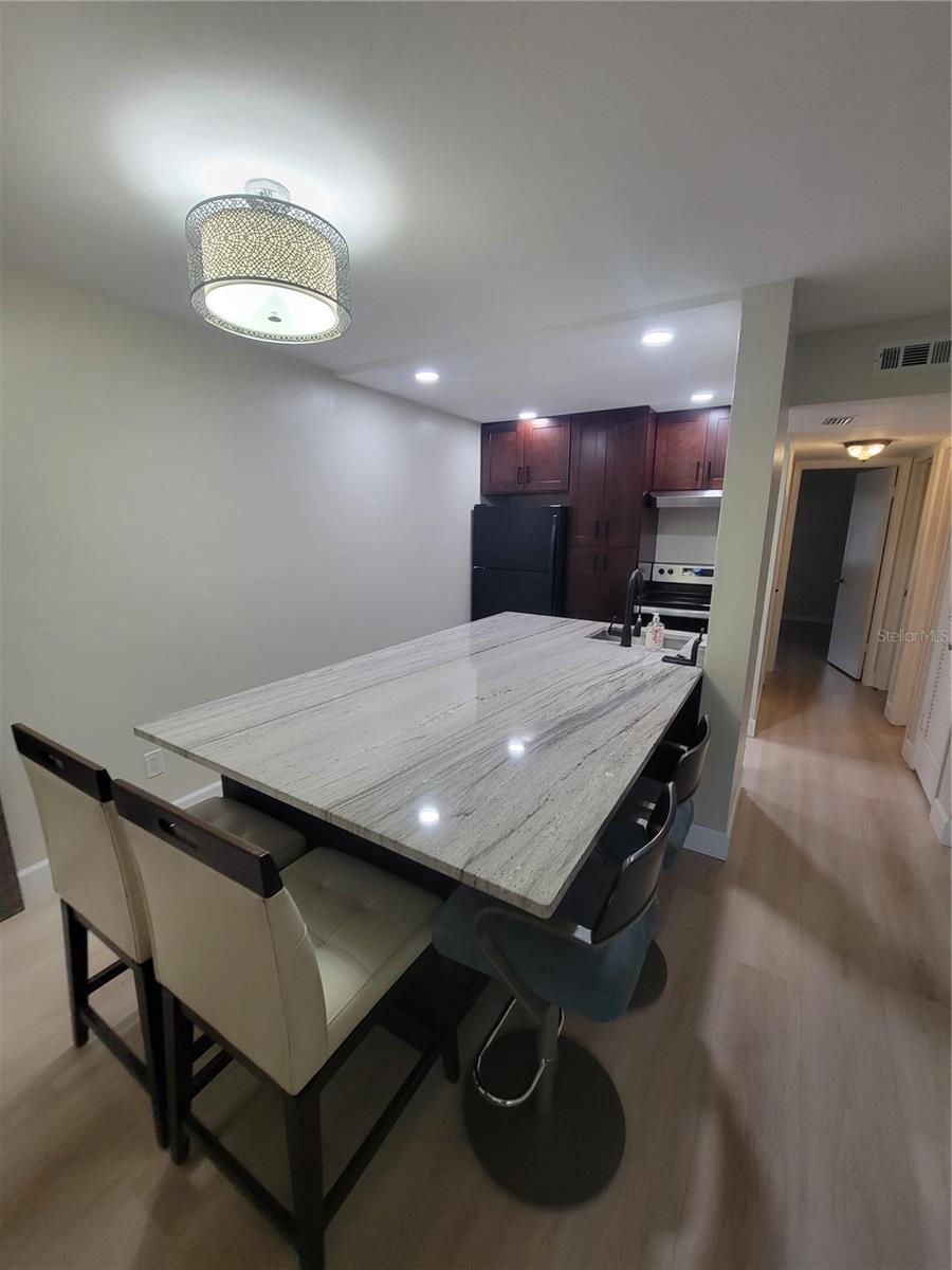 Image 5 of 21 For 4810 Dauphin Avenue 13c