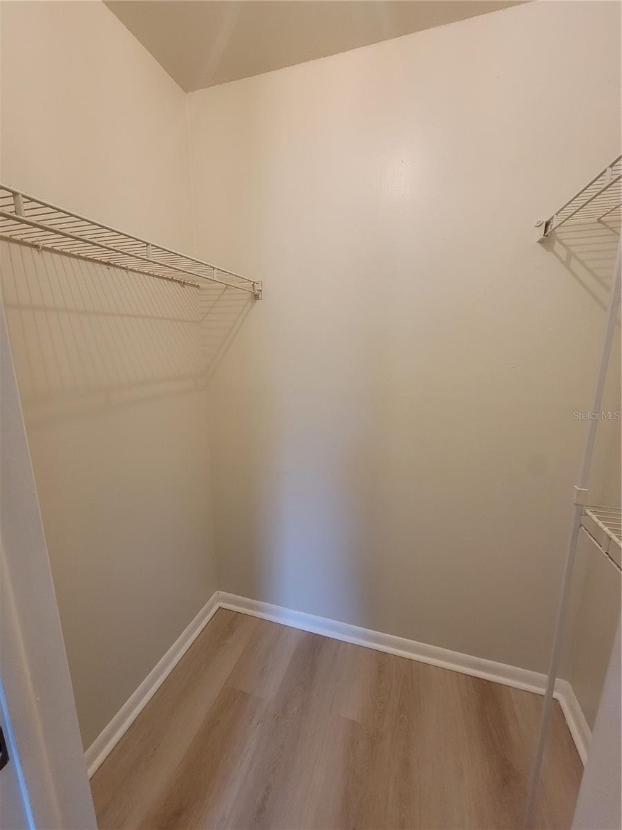 Image 9 of 21 For 4810 Dauphin Avenue 13c
