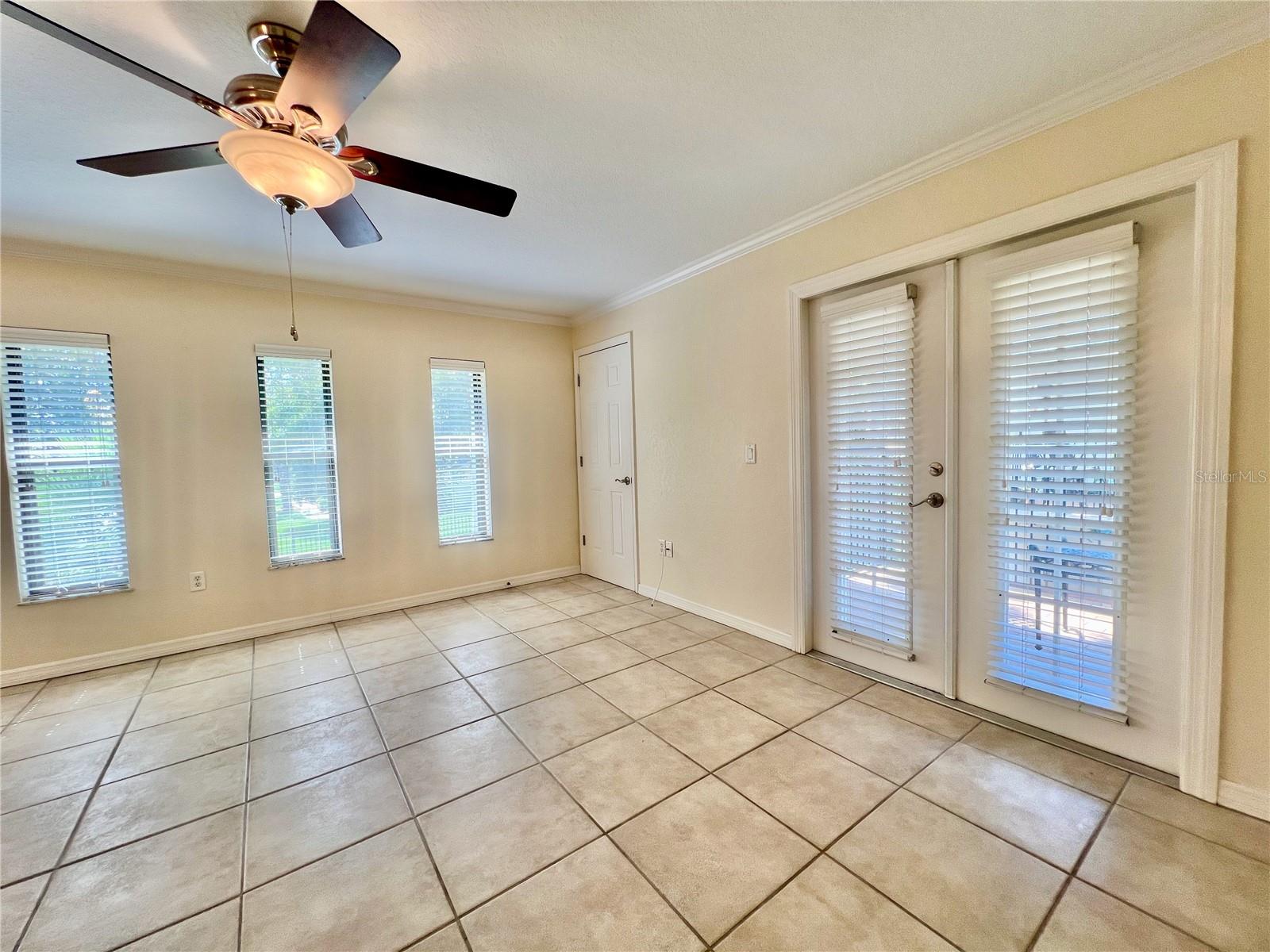 Image 6 of 58 For 702 Lyndhurst Street 822