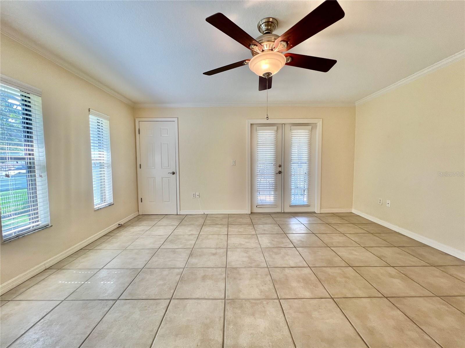 Image 9 of 58 For 702 Lyndhurst Street 822