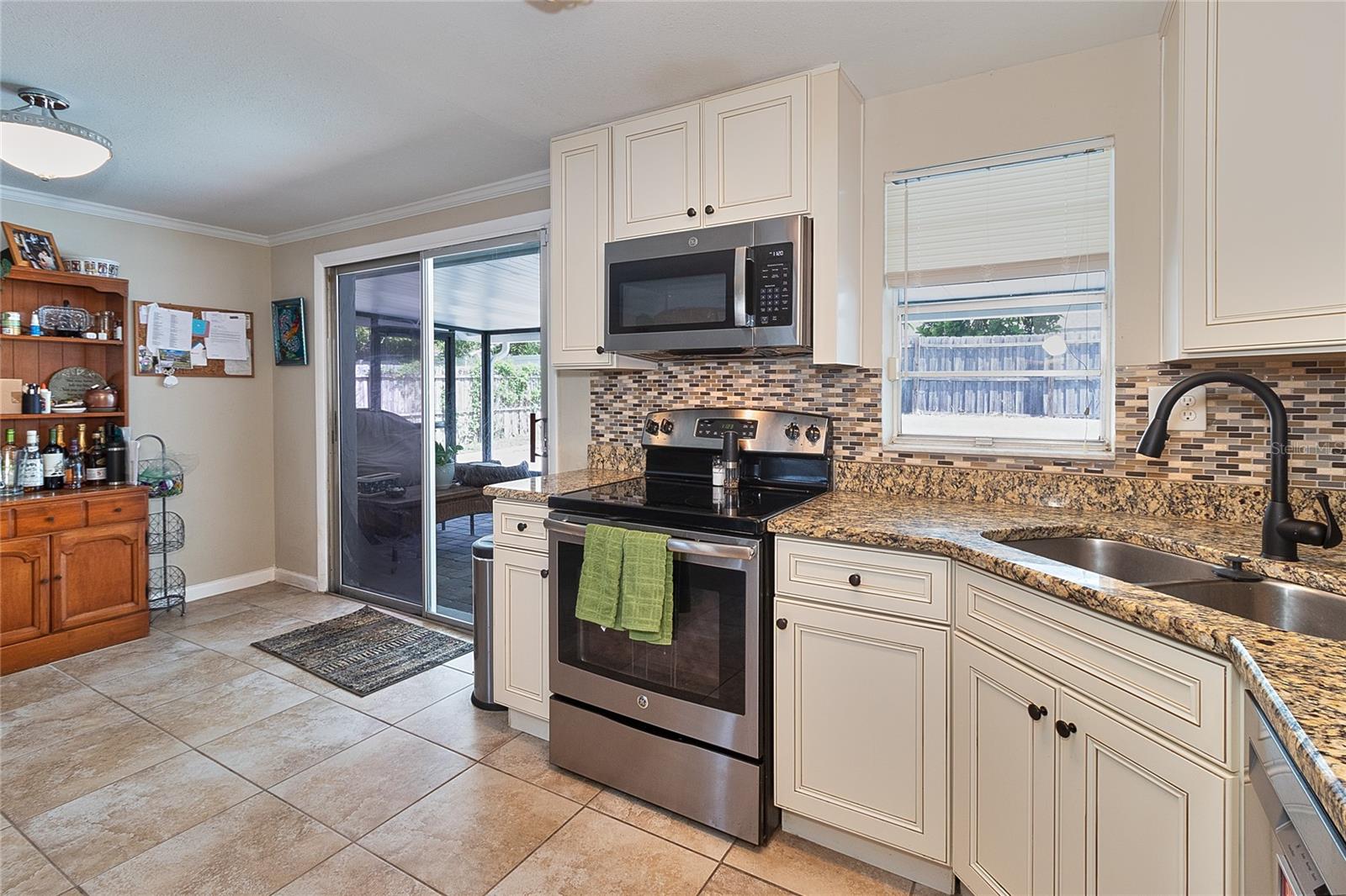 Image 18 of 49 For 2848 Homewood Street