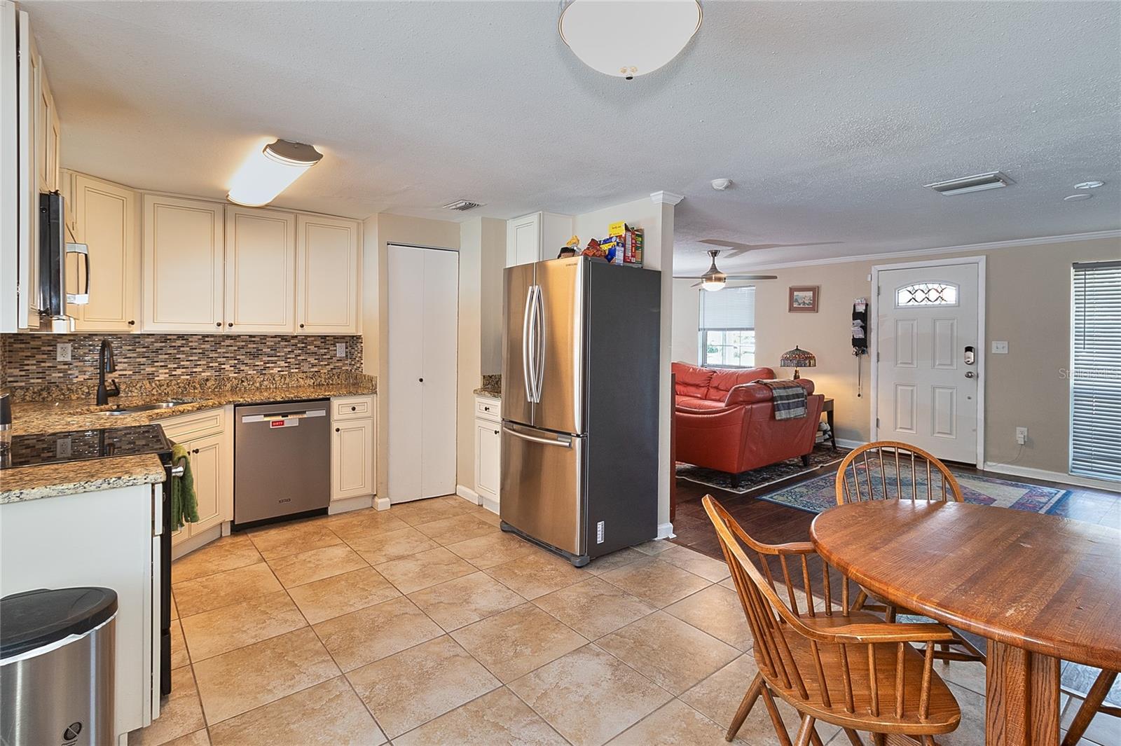 Image 19 of 49 For 2848 Homewood Street