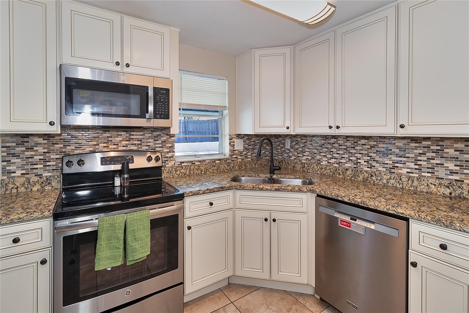 Image 20 of 49 For 2848 Homewood Street
